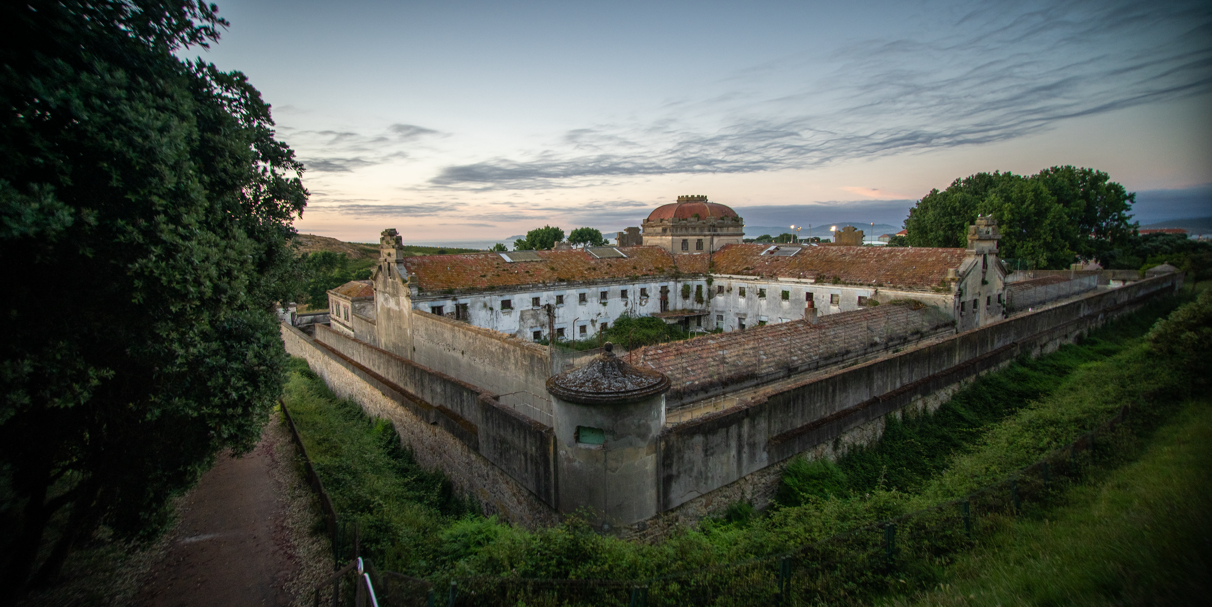 abonded prison