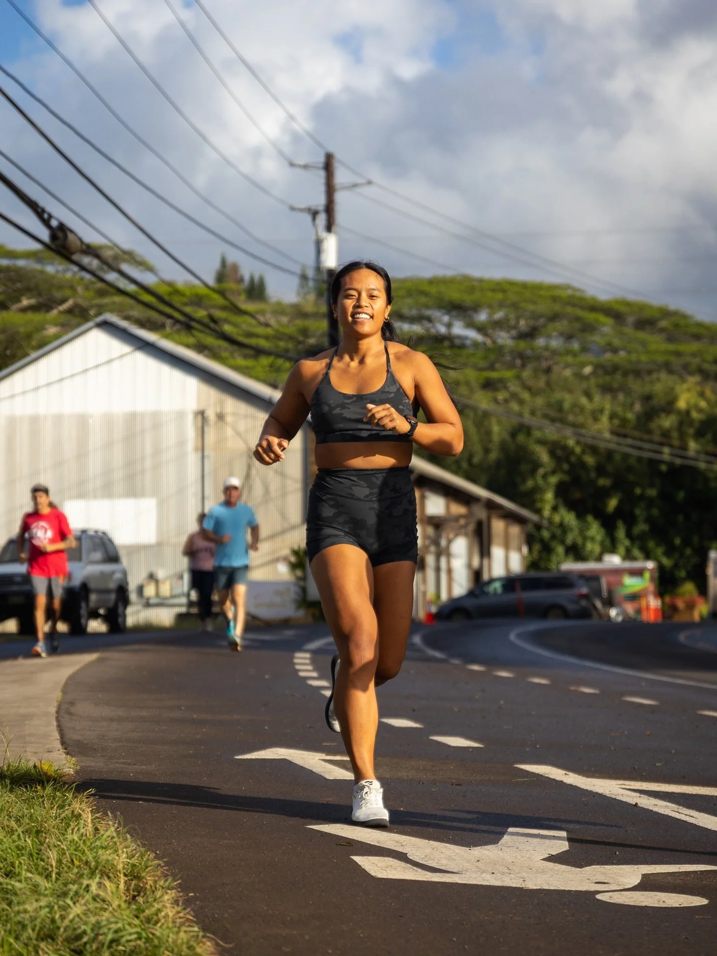 fitness has taught me SO much and through my work with @kealafoundation i get to teach kids to use fitness as a healthy coping mechanism 💞 i&rsquo;m raising money to provide more kids with access to free fitness, donation link is in my stories!