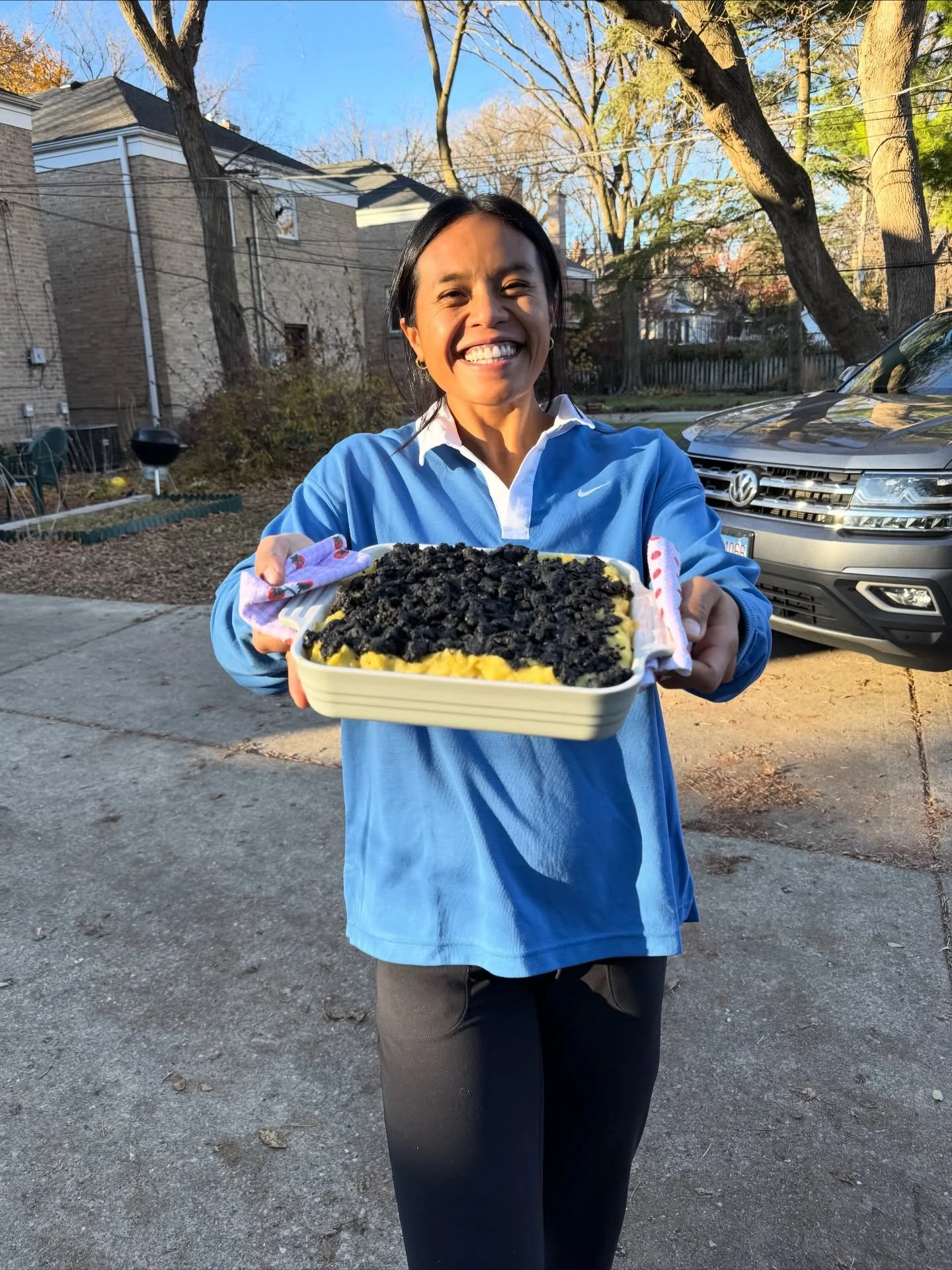 grateful to host in our lil house! 🍂

(also its a japanese sweet potato casserole with black sesame streusel duhhh lol) 🍠