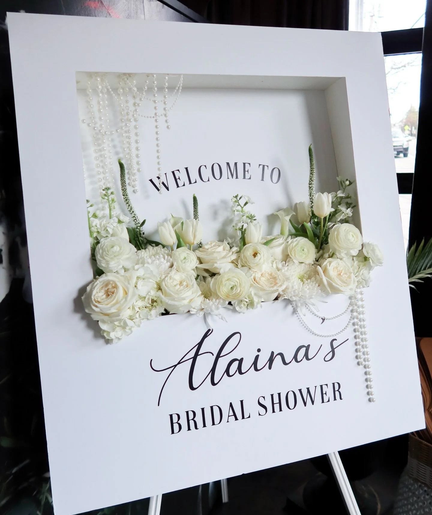 Here are some throwbacks to our gorgeous Floral Welcome Signs! It&rsquo;s been a minute since we&rsquo;ve created one, and we&rsquo;re so excited for the next opportunity.💐

We&rsquo;ll be taking a small break for the month of December to recharge f