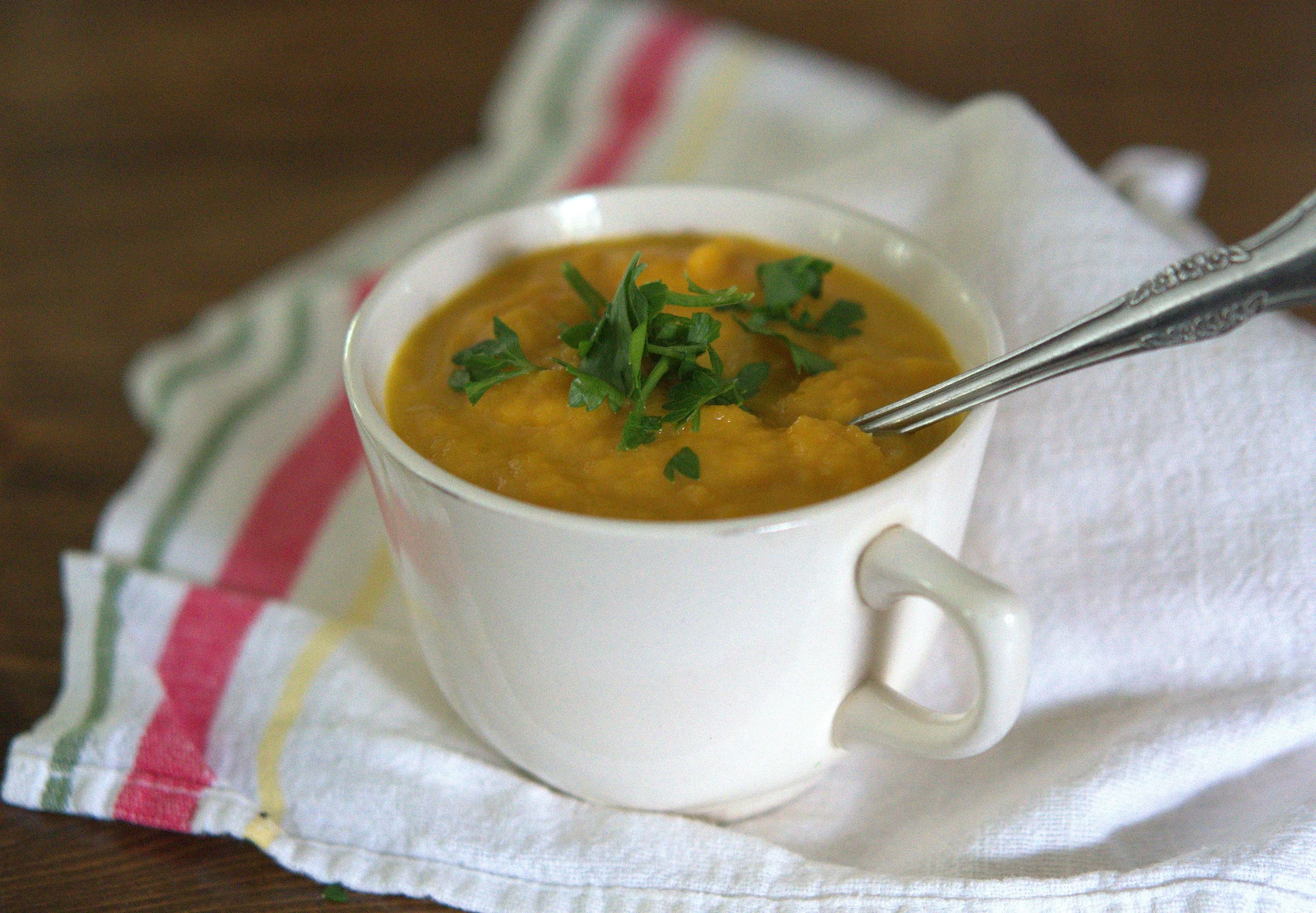 Creamy Carrot Soup with Leeks and Ginger