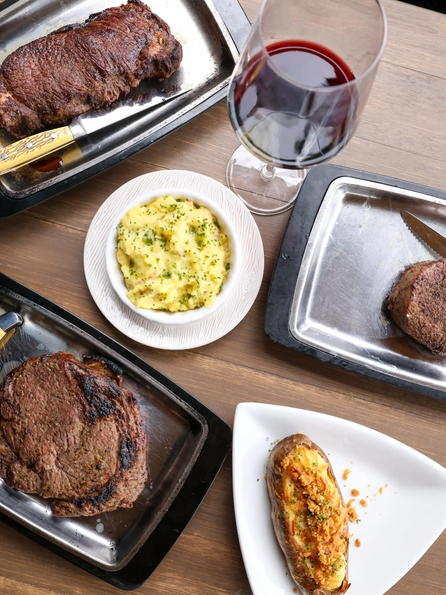 Linger /ˈlɪŋɡər/ (v.) To stay a little longer than expected. 🍷This is what evenings at Riverdance are all about. 

Just good food, good company, and the quiet luxury of staying a little longer at Riverdance. Cheers to a night well spent.

Join us th