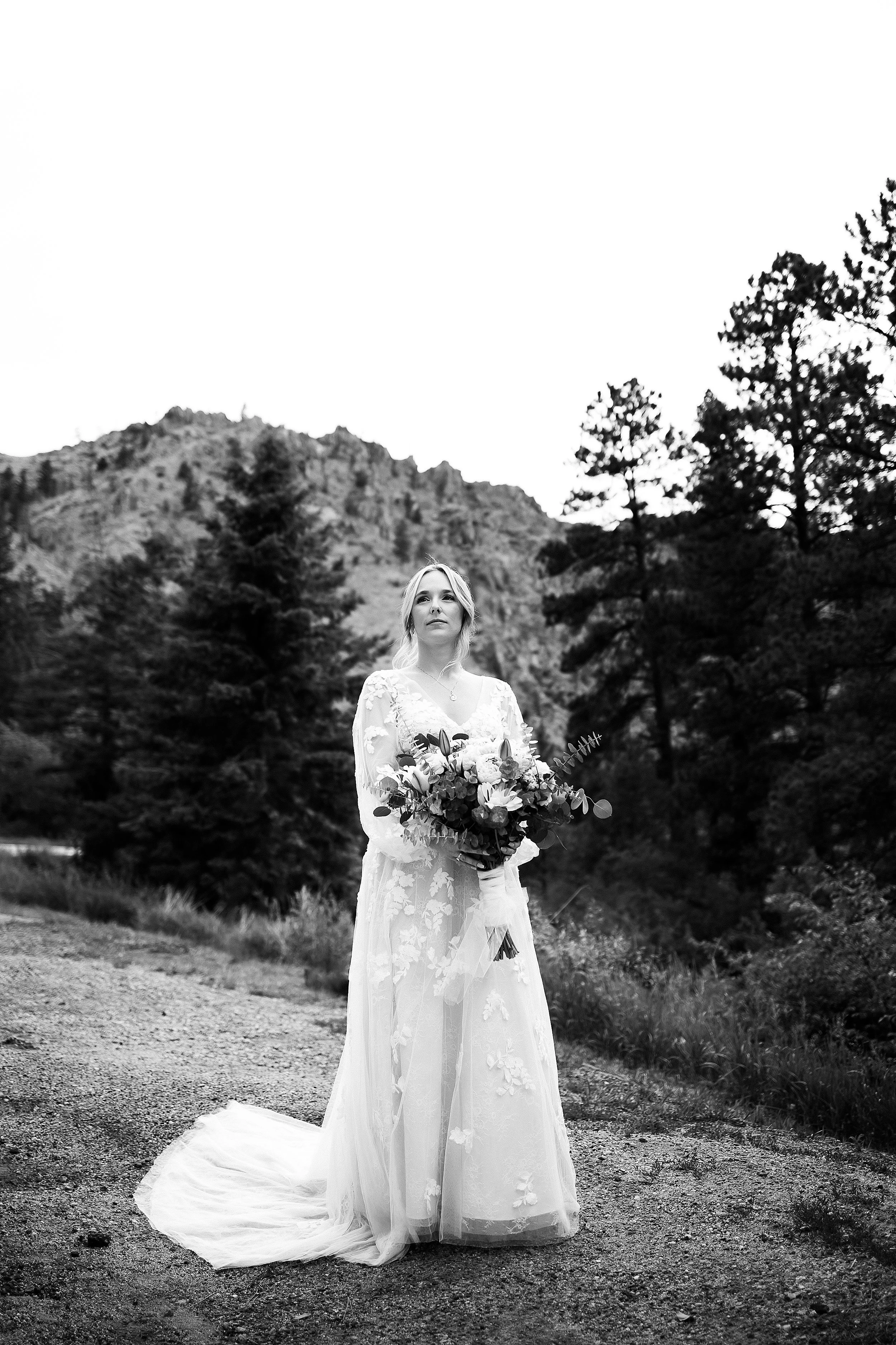 Summer Wedding at The Mishawaka Amphitheater_0017.jpg