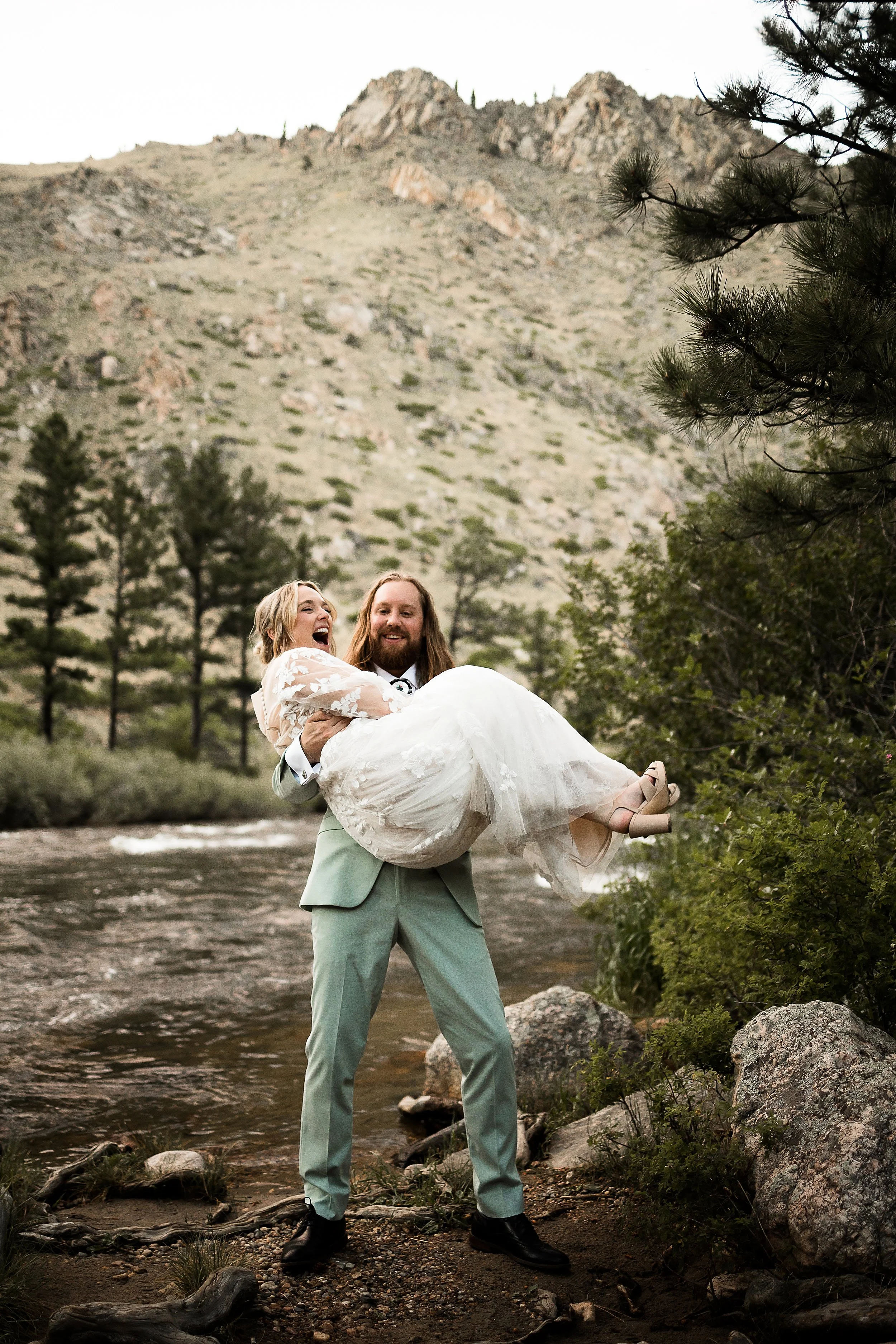 Summer Wedding at The Mishawaka Amphitheater_0101.jpg