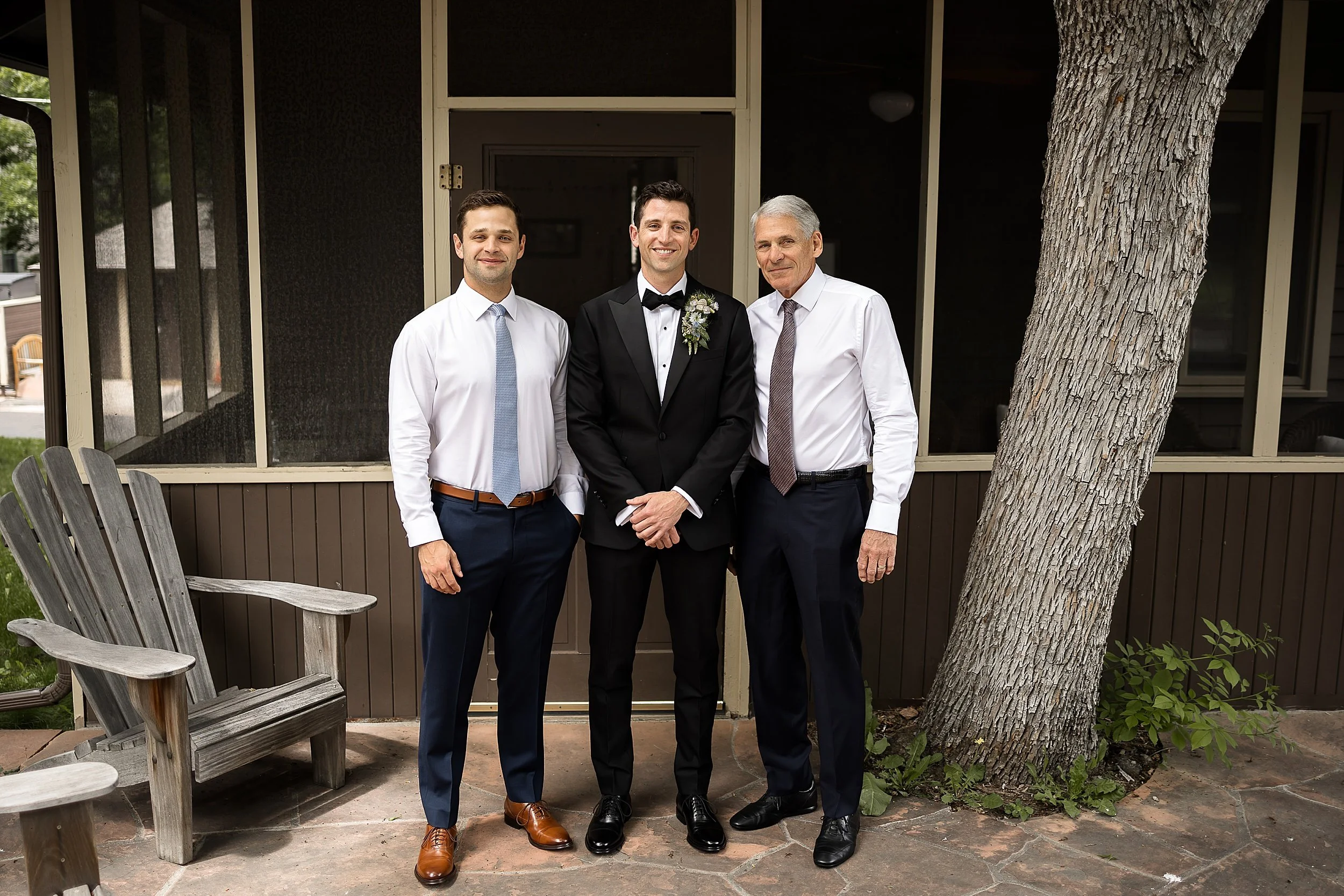 boulder-colorado-elopement-with-guests-at-the-halfway-house_0010.jpg