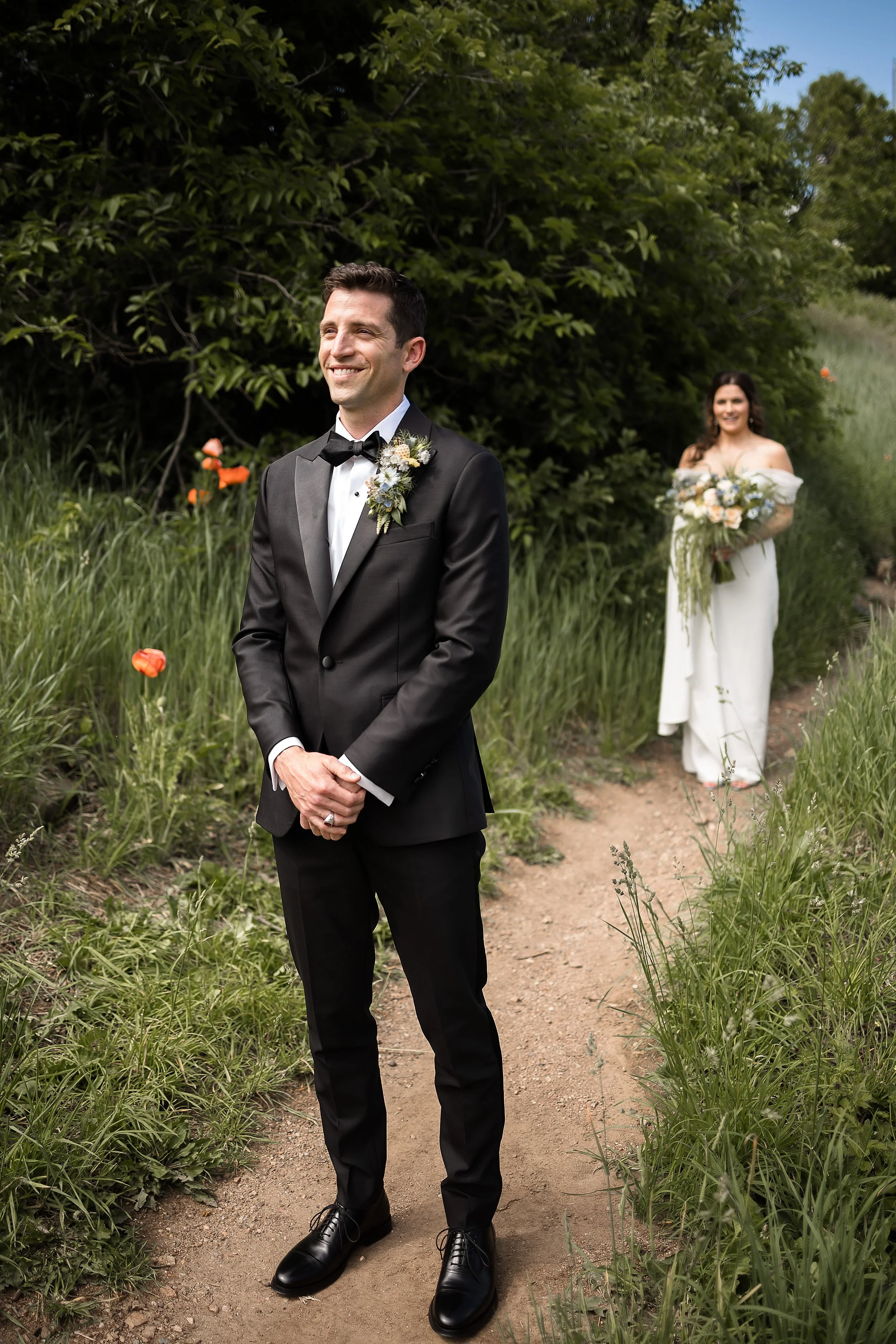 boulder-colorado-elopement-with-guests-at-the-halfway-house_0026.jpg