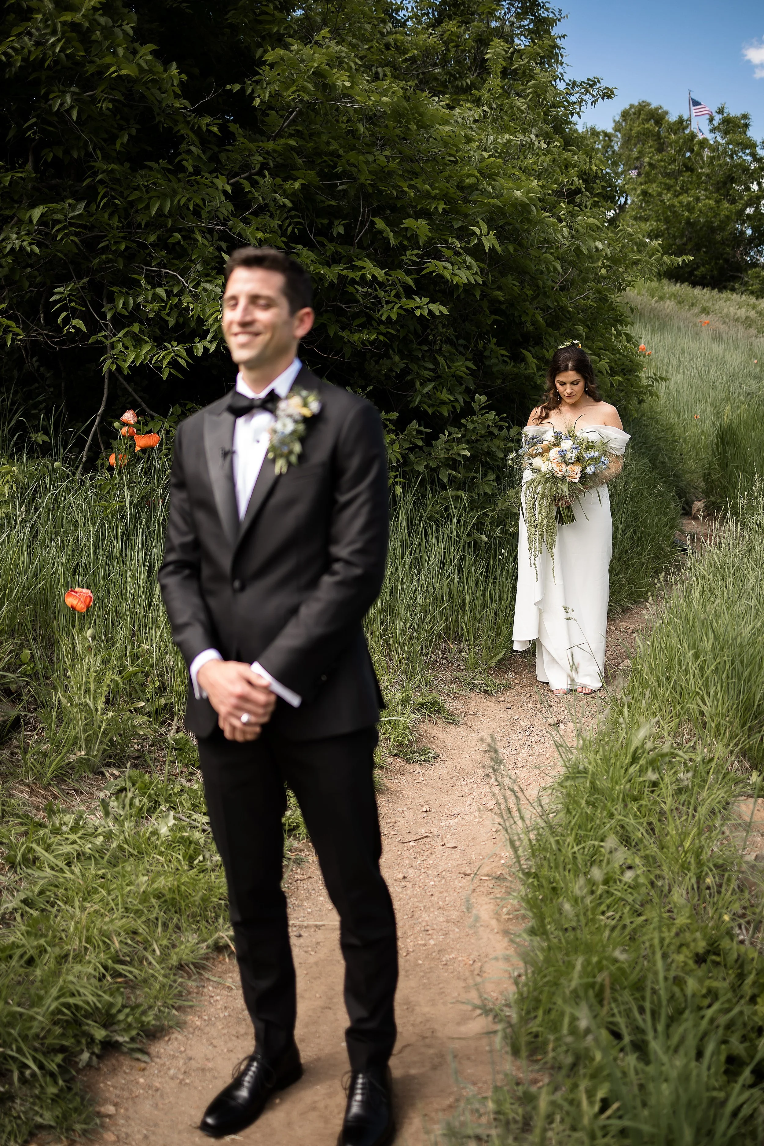 boulder-colorado-elopement-with-guests-at-the-halfway-house_0027.jpg