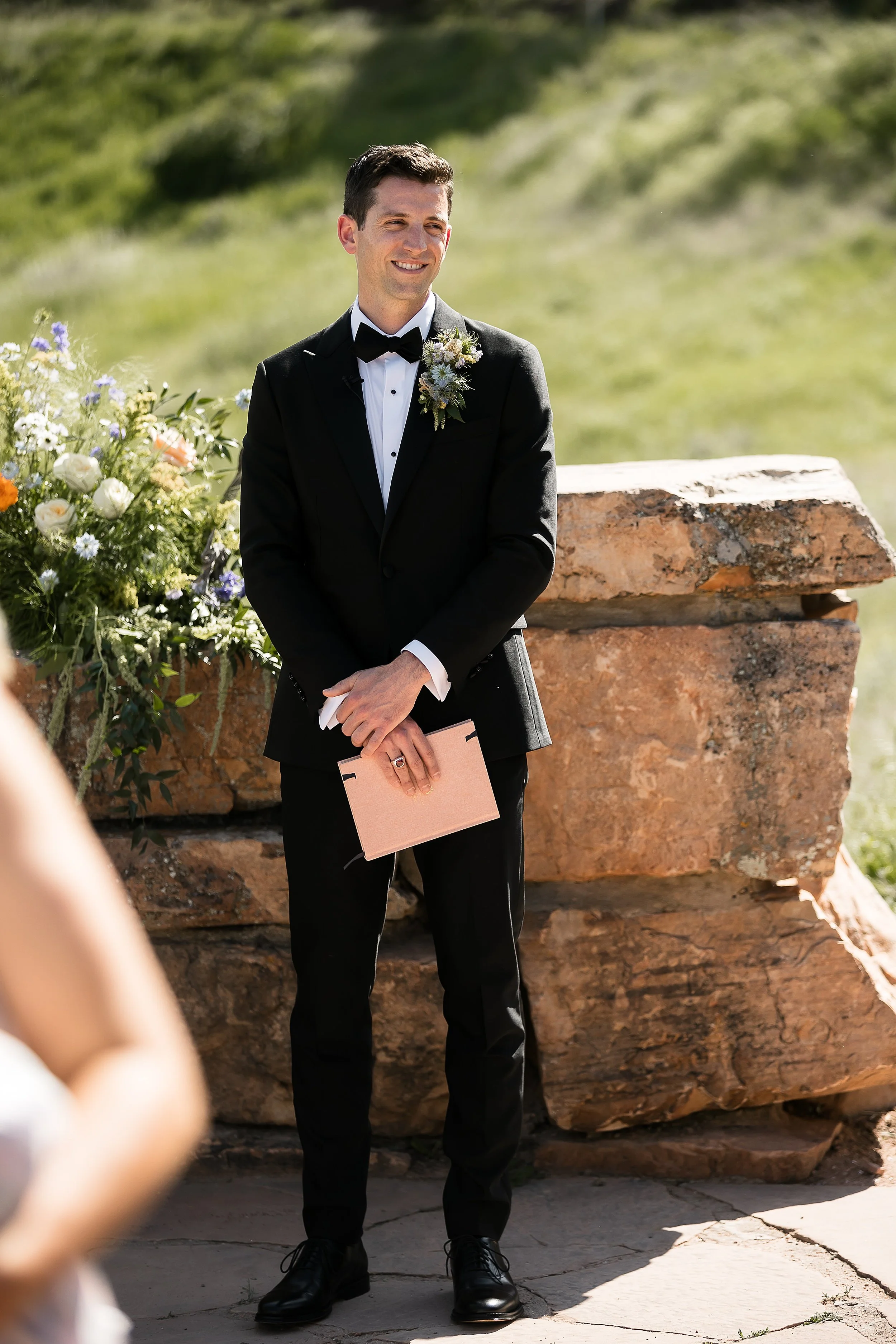 boulder-colorado-elopement-with-guests-at-the-halfway-house_0060.jpg