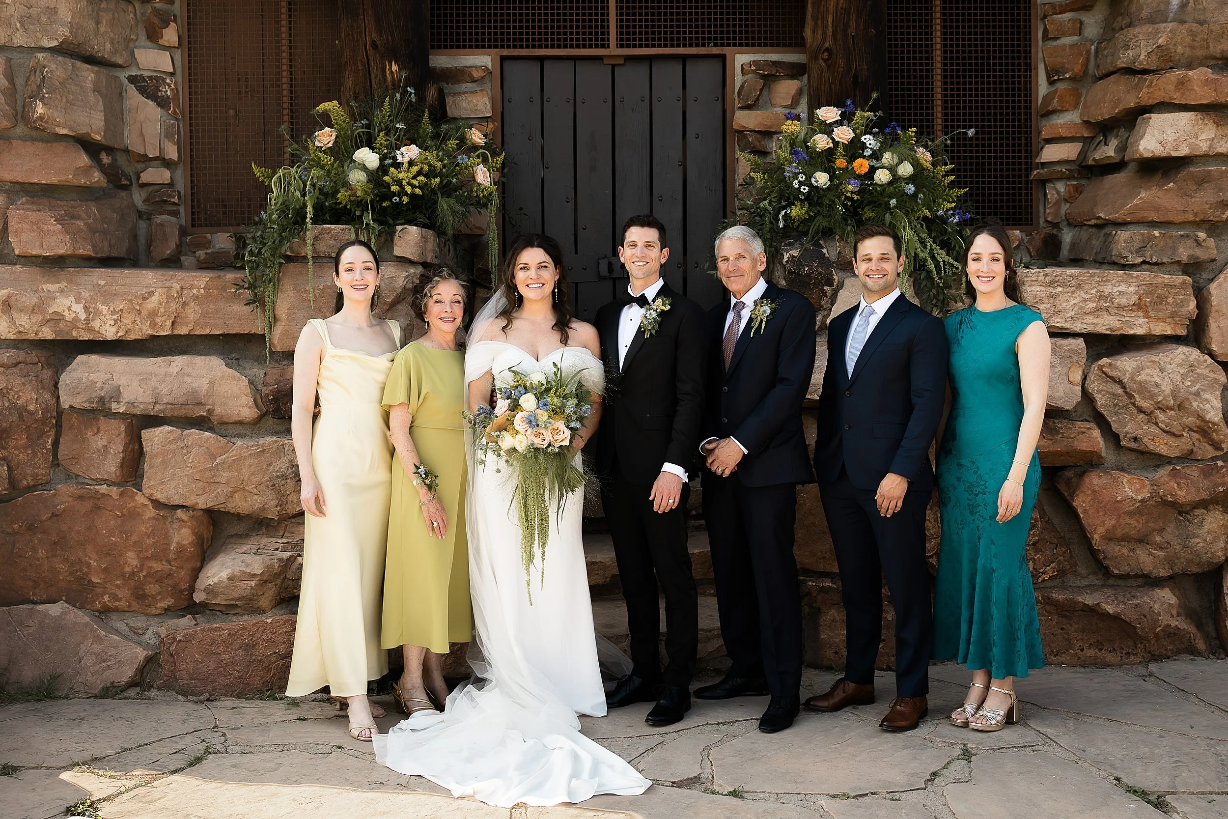 boulder-colorado-elopement-with-guests-at-the-halfway-house_0088.jpg