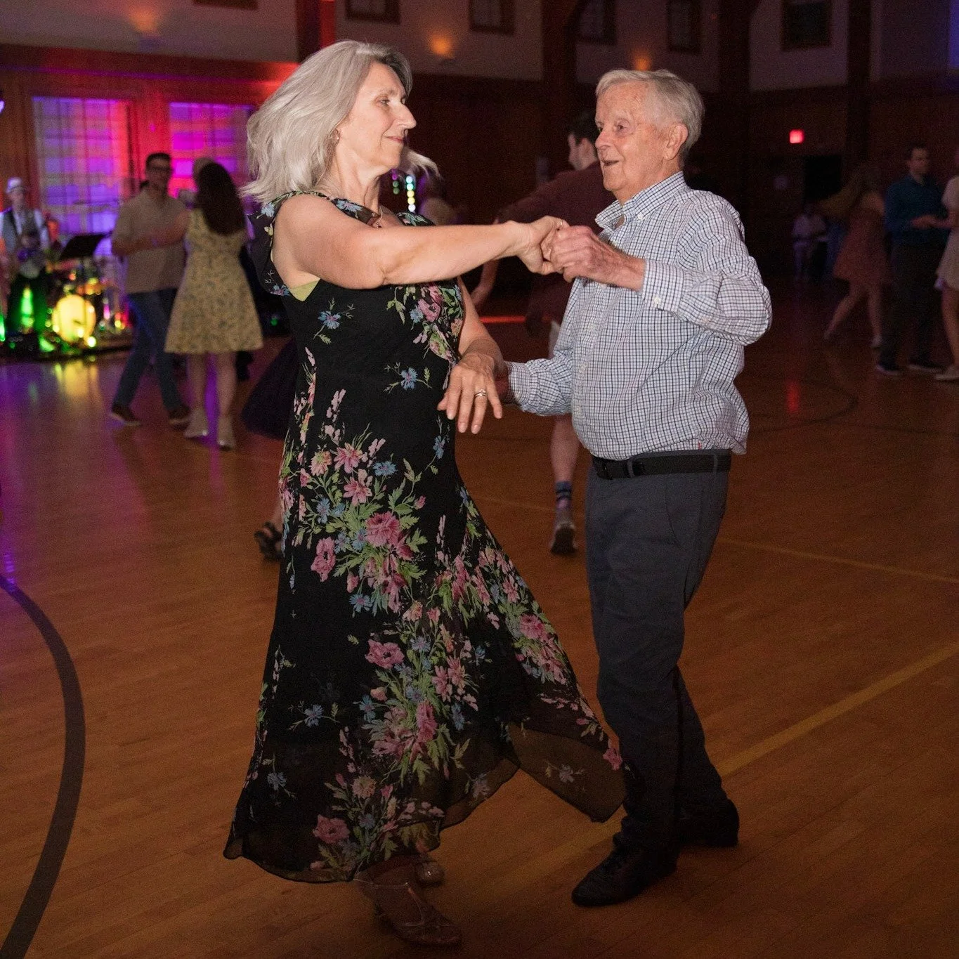 What do you love most about the #BainbridgeSwingDance? https://www.willcraigdance.com/swing-dance