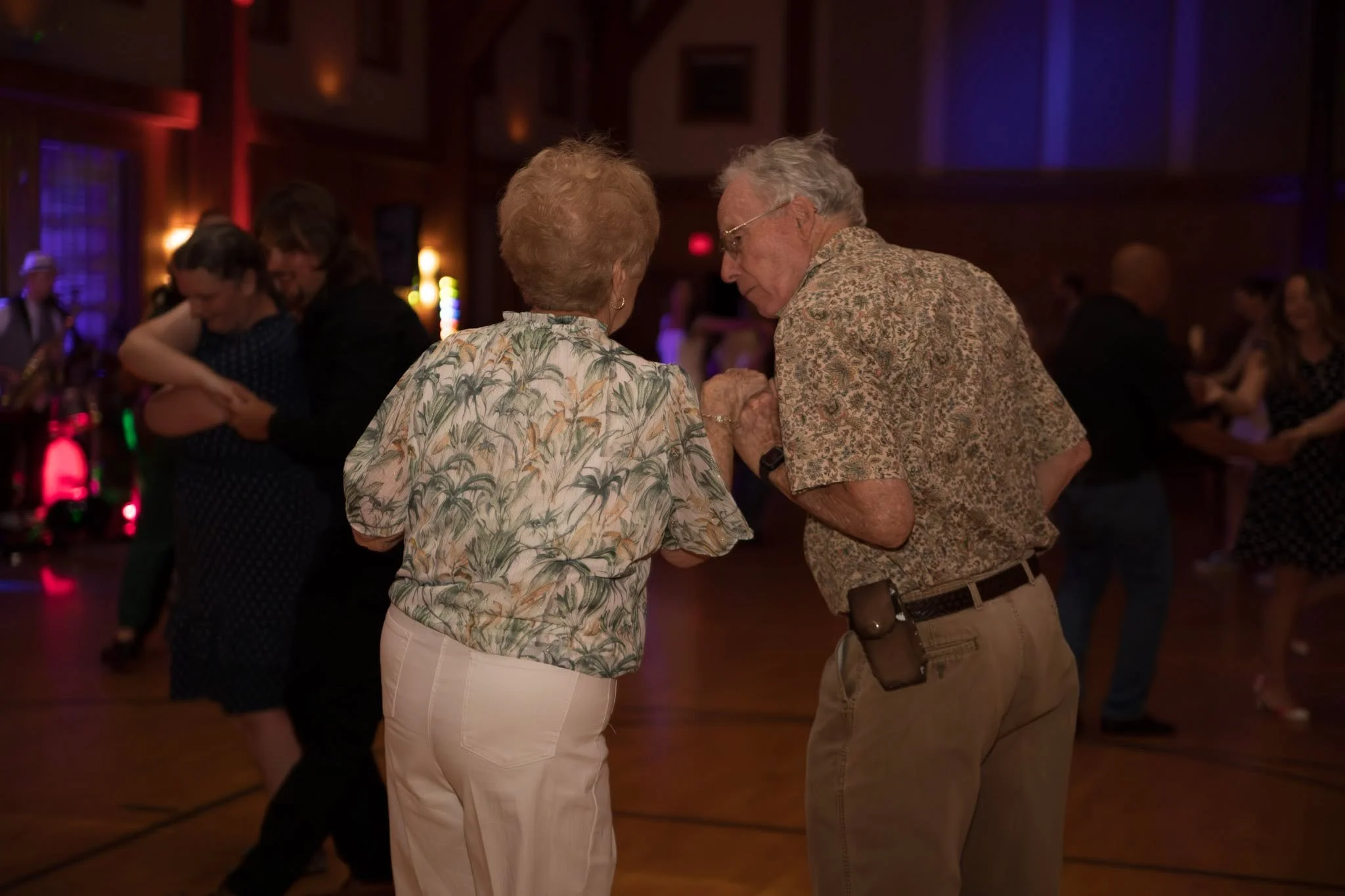 We love the #BainbridgeSwingDance.  Mark your calendars for the #firstSaturday of each month.  #Livemusic, #dancelesson, #swingdance, in #ChagrinFalls, #Ohio.  https://www.willcraigdance.com/swing-dance