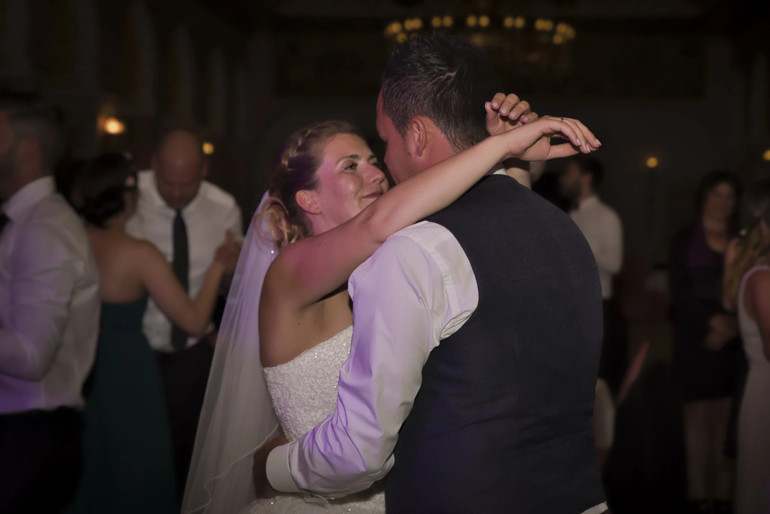 Vivien und Ronald bevor Kuss.jpeg