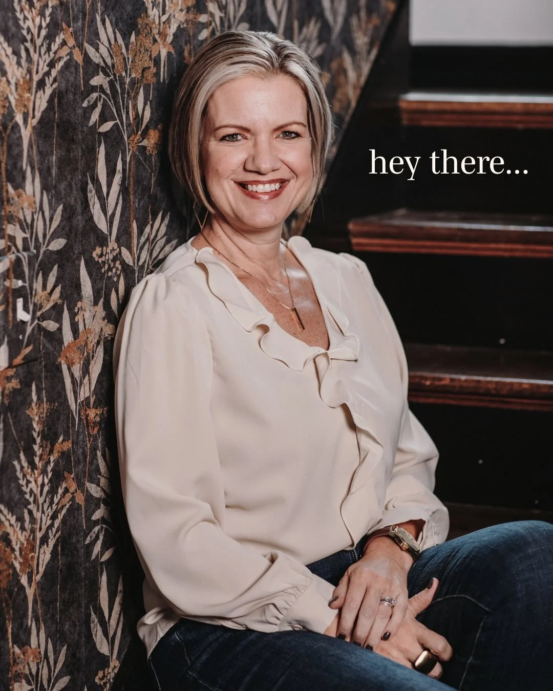 Well&hellip; hey. 👋🏼 

And welcome. :) Wherever you&rsquo;re joining from, I&rsquo;m glad you&rsquo;re here. There&rsquo;s some stuff about me in that carousel (👆🏼) but mostly this is my attempt to gracefully show up here while still also being w