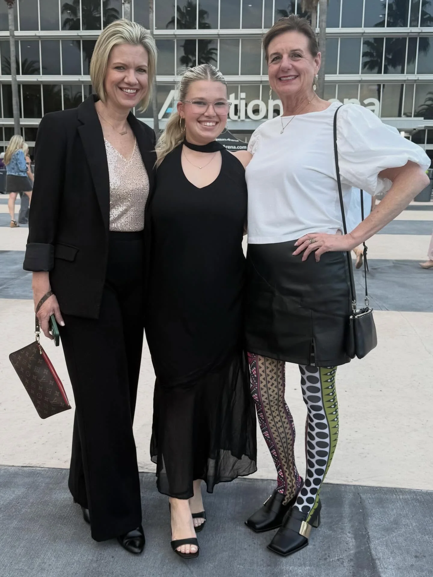 BIRTHDAY FUN! 🎉 || When Maggie still lived in Orlando, @masiwillis and I made an elaborate plan to fly in on her birthday, surprise her, and take her to the Dancing With The Stars Tour. Then she moved away from Orlando. Welp. 

Thus began our elabor