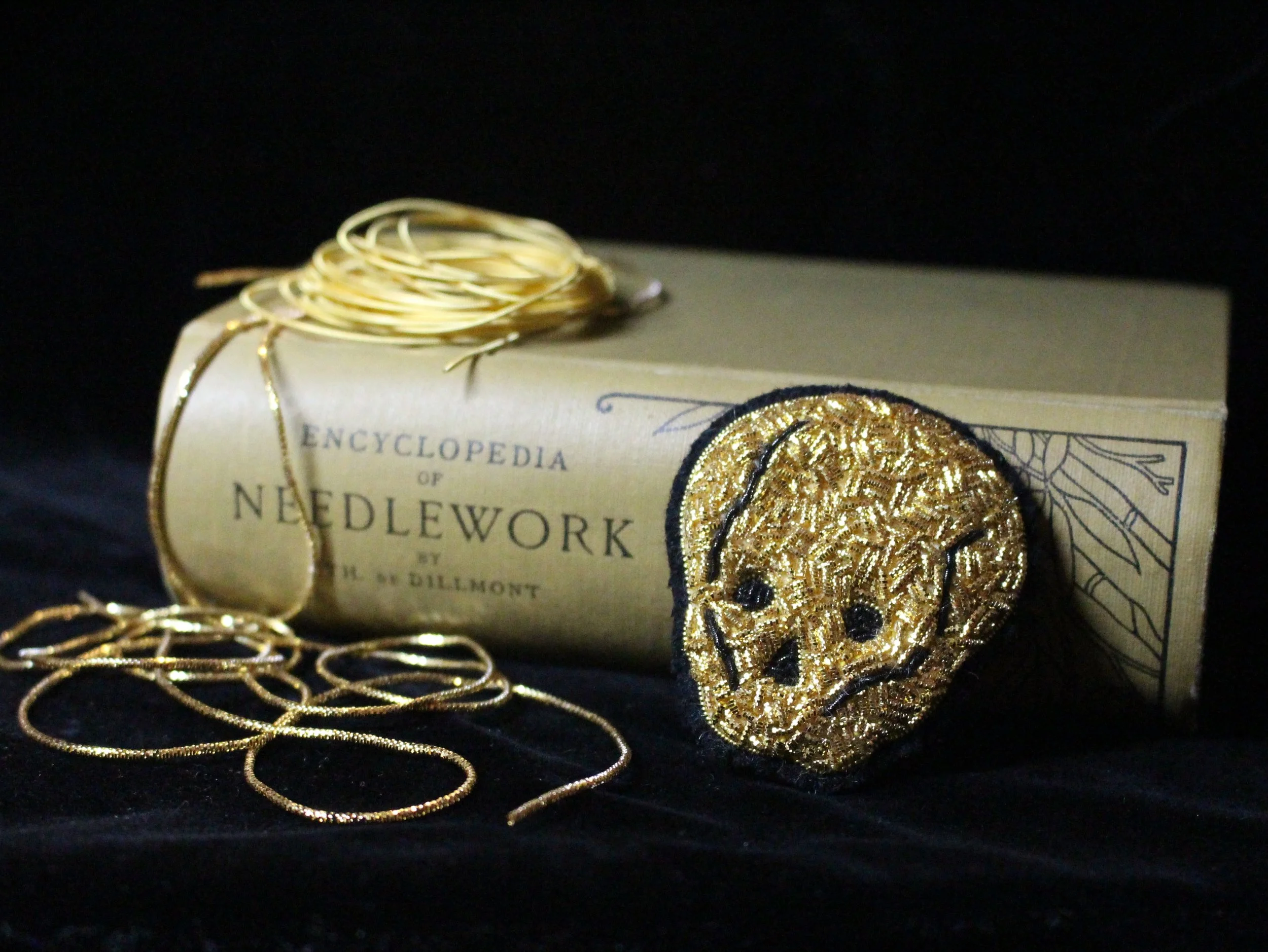 Ghoulish Skull Brooch 2