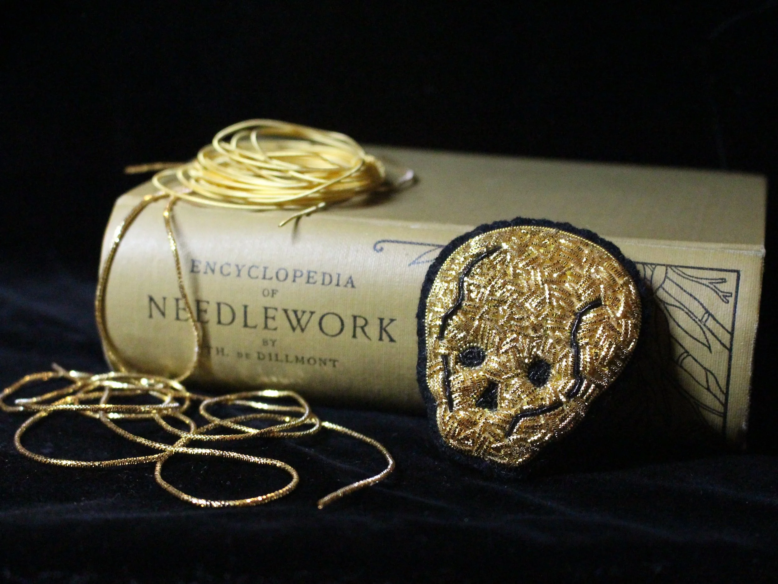 Ghoulish Skull Brooch 4