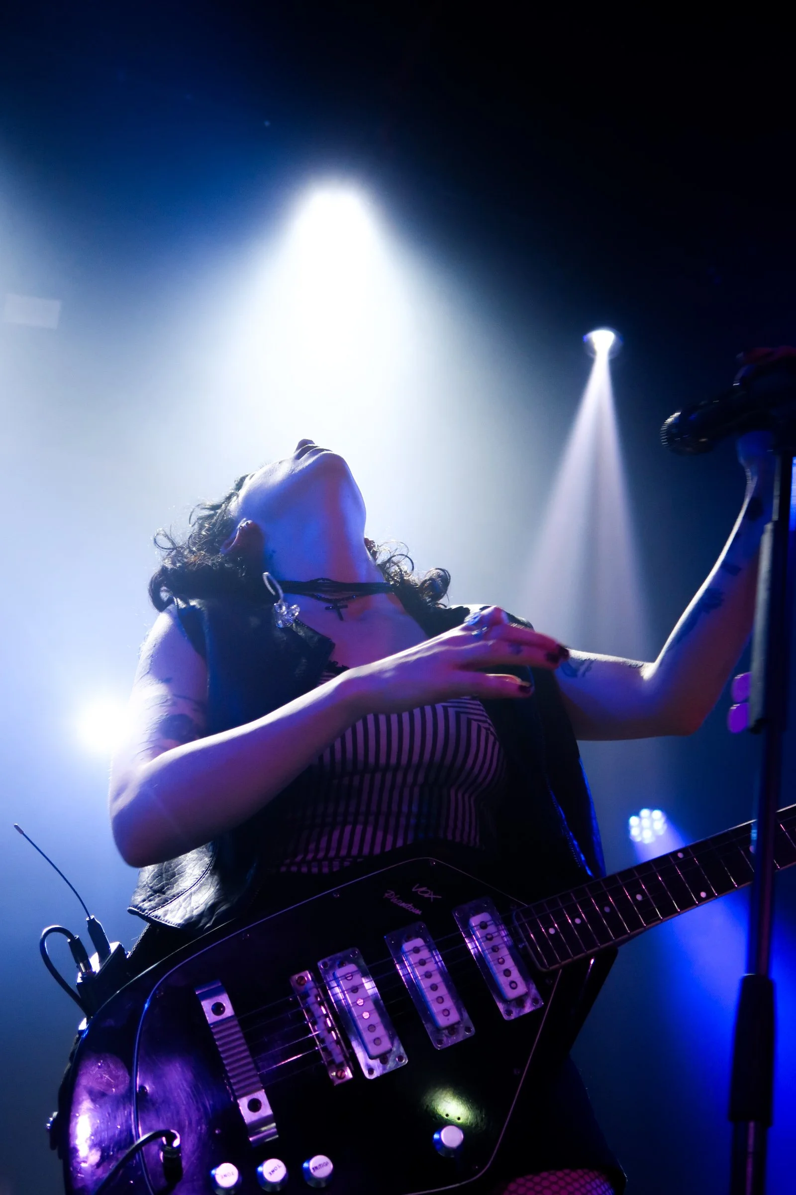 still smitten - pale waves