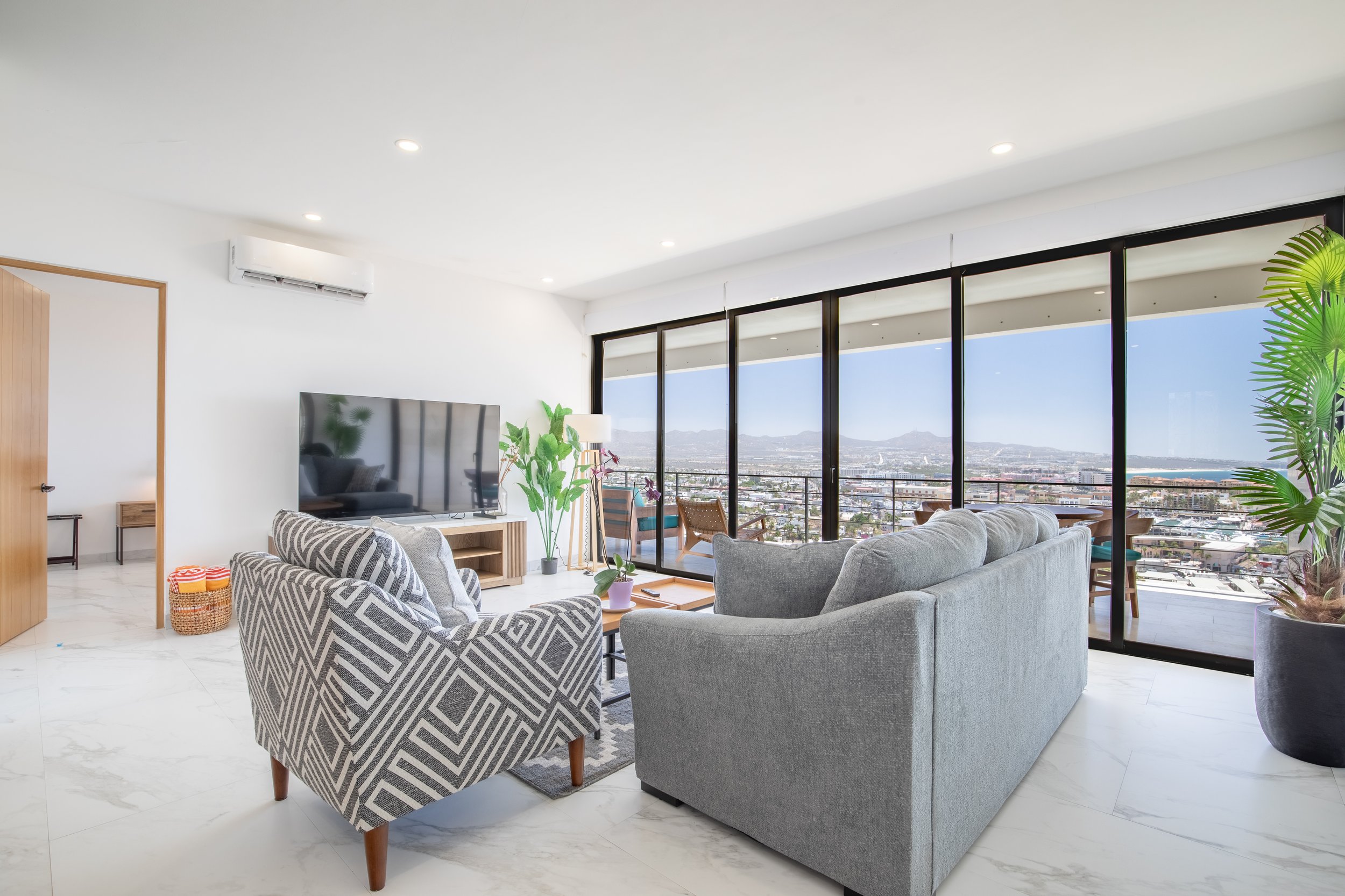 High-quality interior and exterior images that highlight space, light, and flow — perfect for MLS listings, Airbnb, and marketing materials.