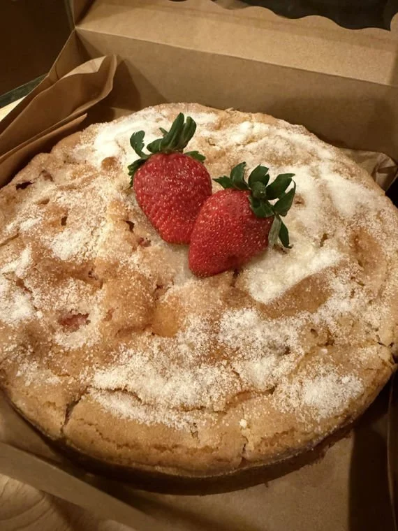 frenchstrawberrycake.jpg