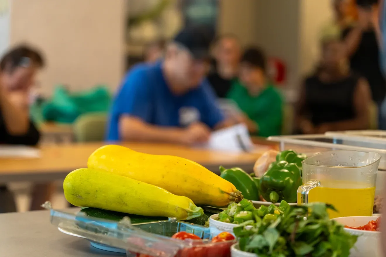 VA pilot studies teach veterans healing value of better food choices