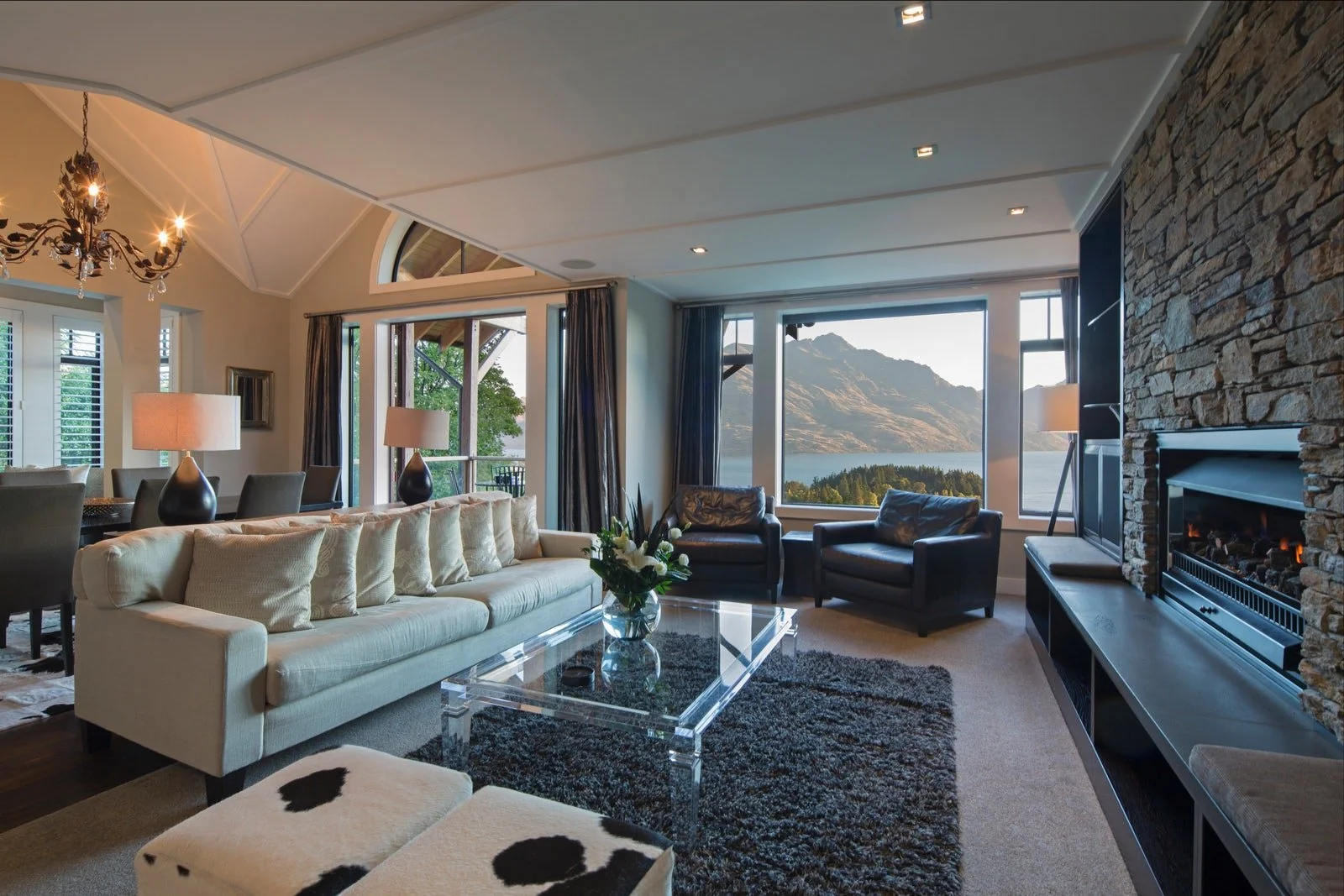 Queenstown, Apartments, Villas, Wood