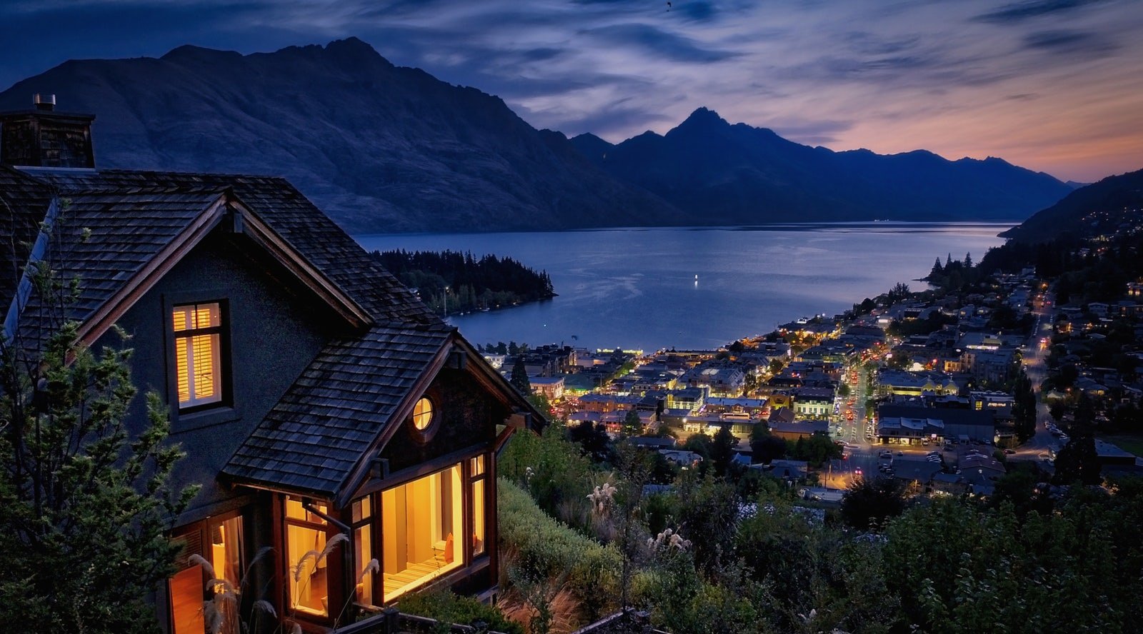 Queenstown, Apartments, Villas, Wood