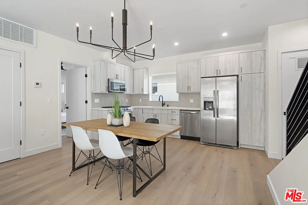 705 6th ave Venice(21).png