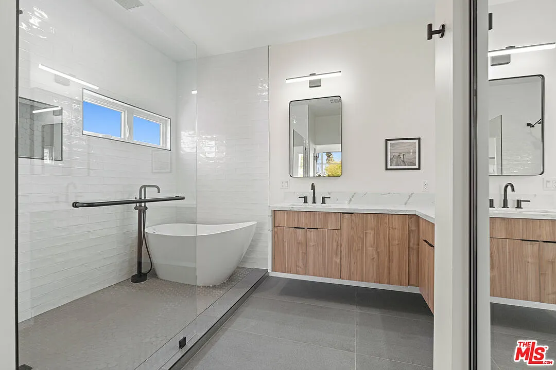 705 6th ave Venice(13).png