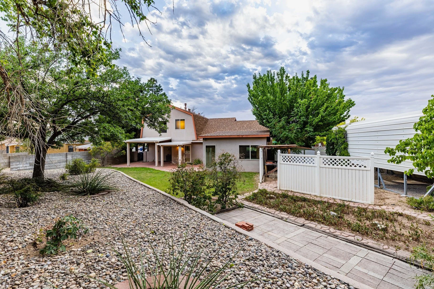 TraditionRealEstate_5612ChelwoodParkBoulevardNE_-23.jpg