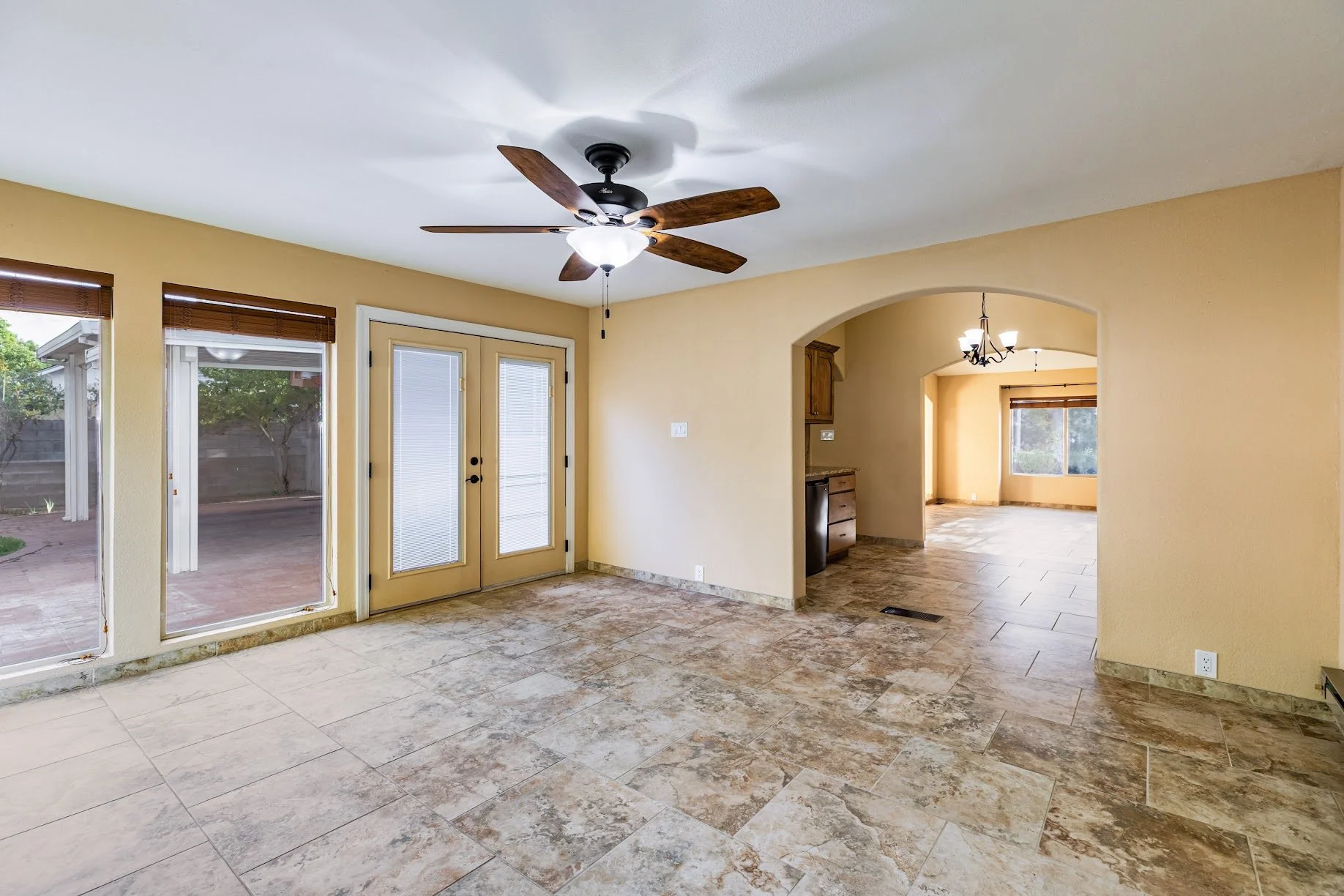 TraditionRealEstate_5612ChelwoodParkBoulevardNE_-10.jpg