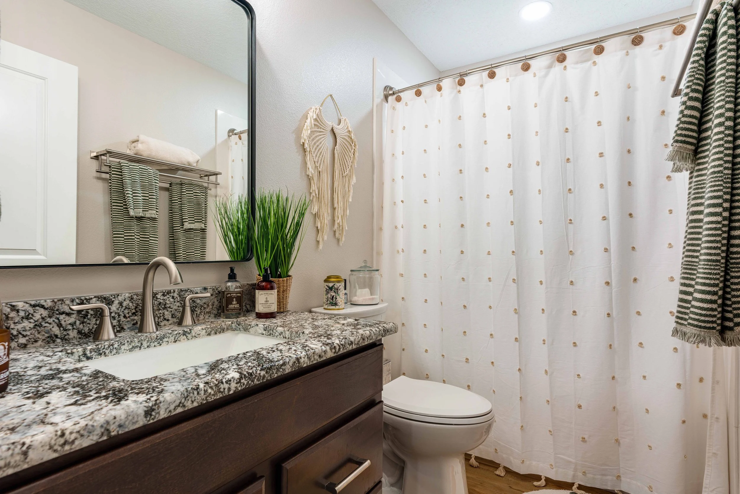 6631 Yawkey Way NE Tradition-49.jpg