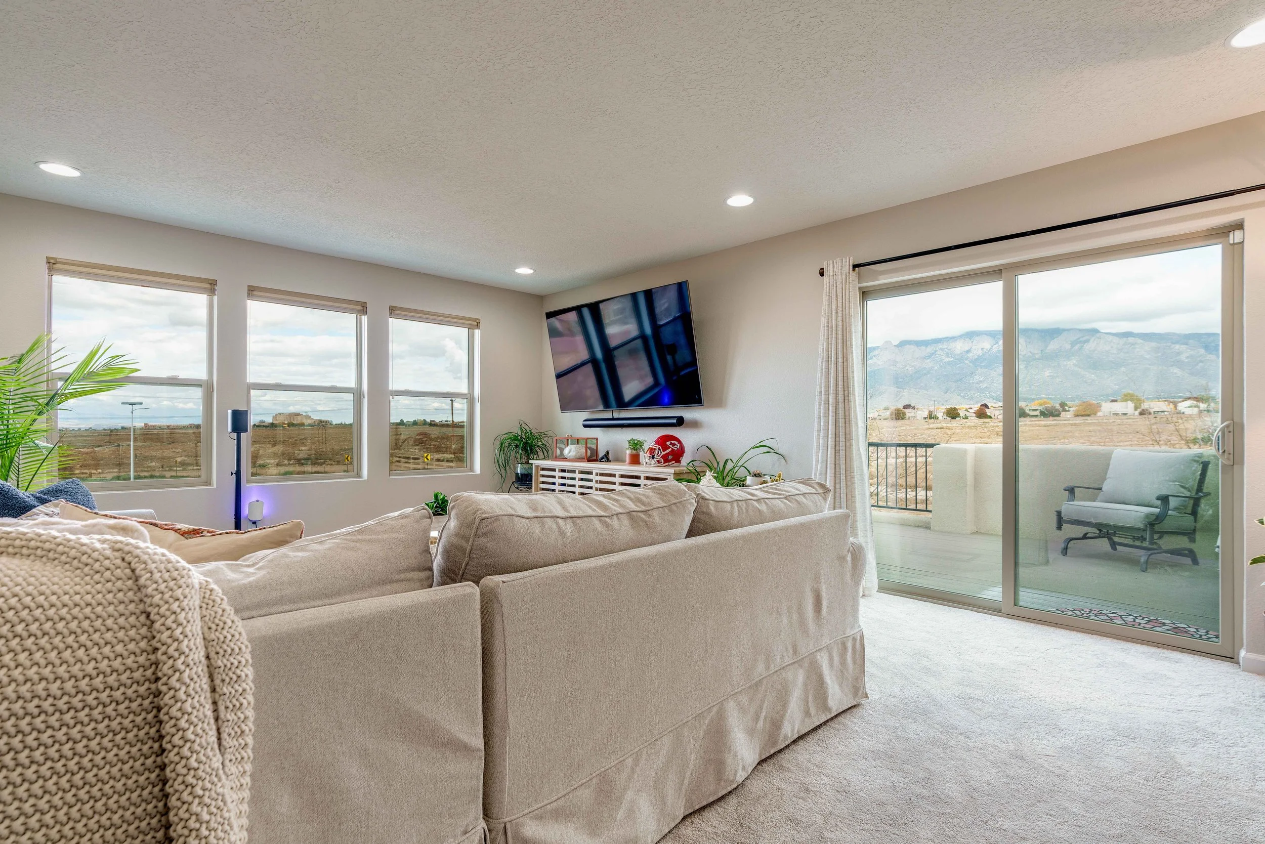6631 Yawkey Way NE Tradition-41.jpg