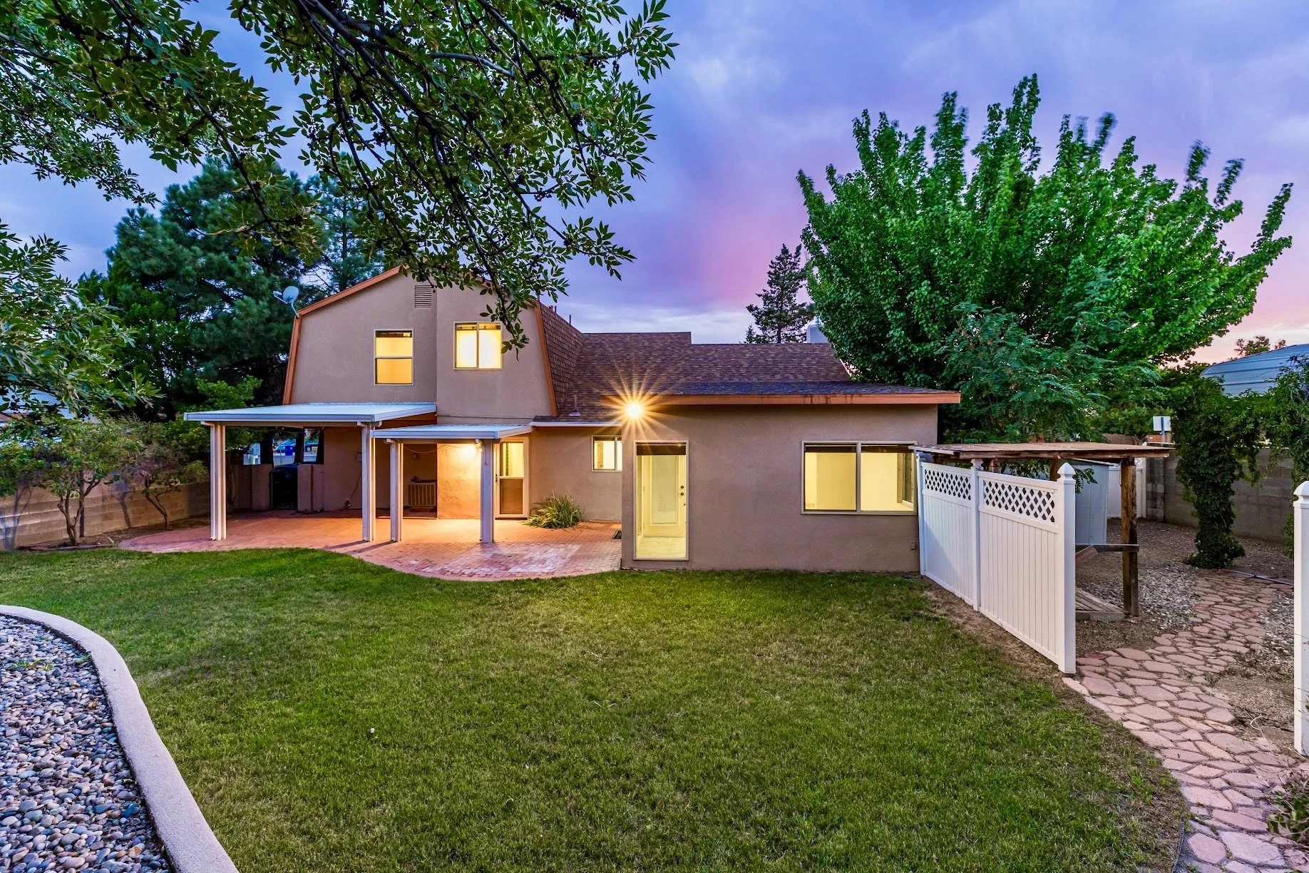 TraditionRealEstate_5612ChelwoodParkBoulevardNE_.jpg