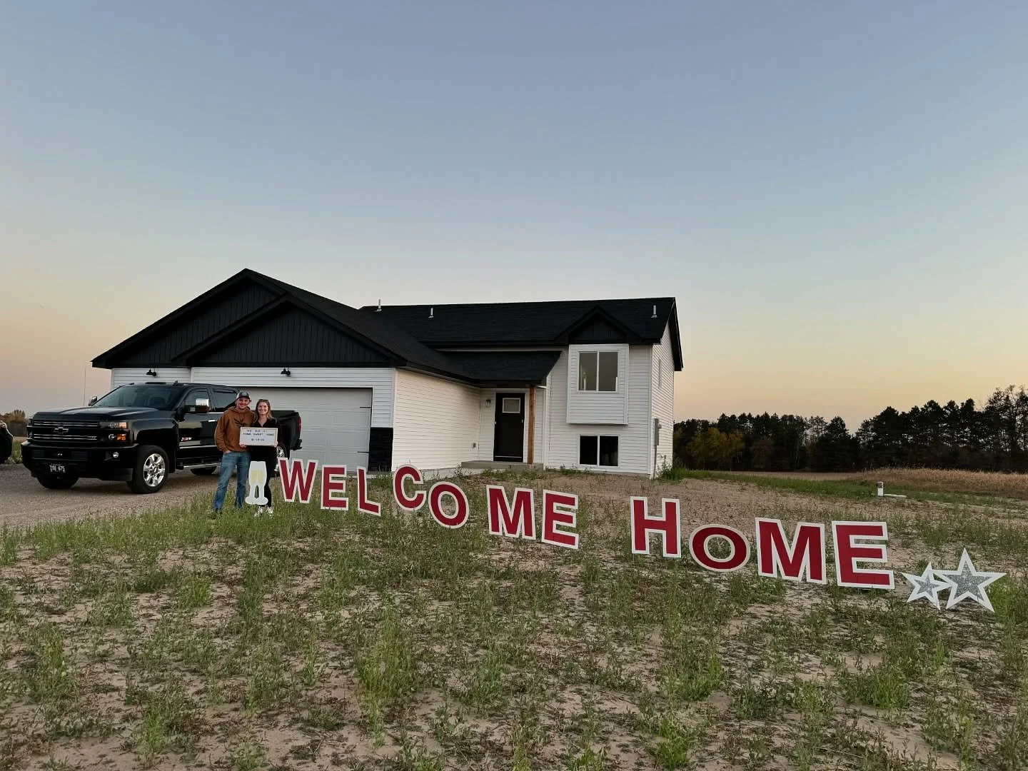 How about a congratulations to this young couple!! 👏🏻👏🏻👏🏻
Andy and Megan bought a stunning new construction house 🏡 in Springvale. Set on some acreage with an unfinished basement&hellip;.there is room to grow! 
I am so incredibly happy for the