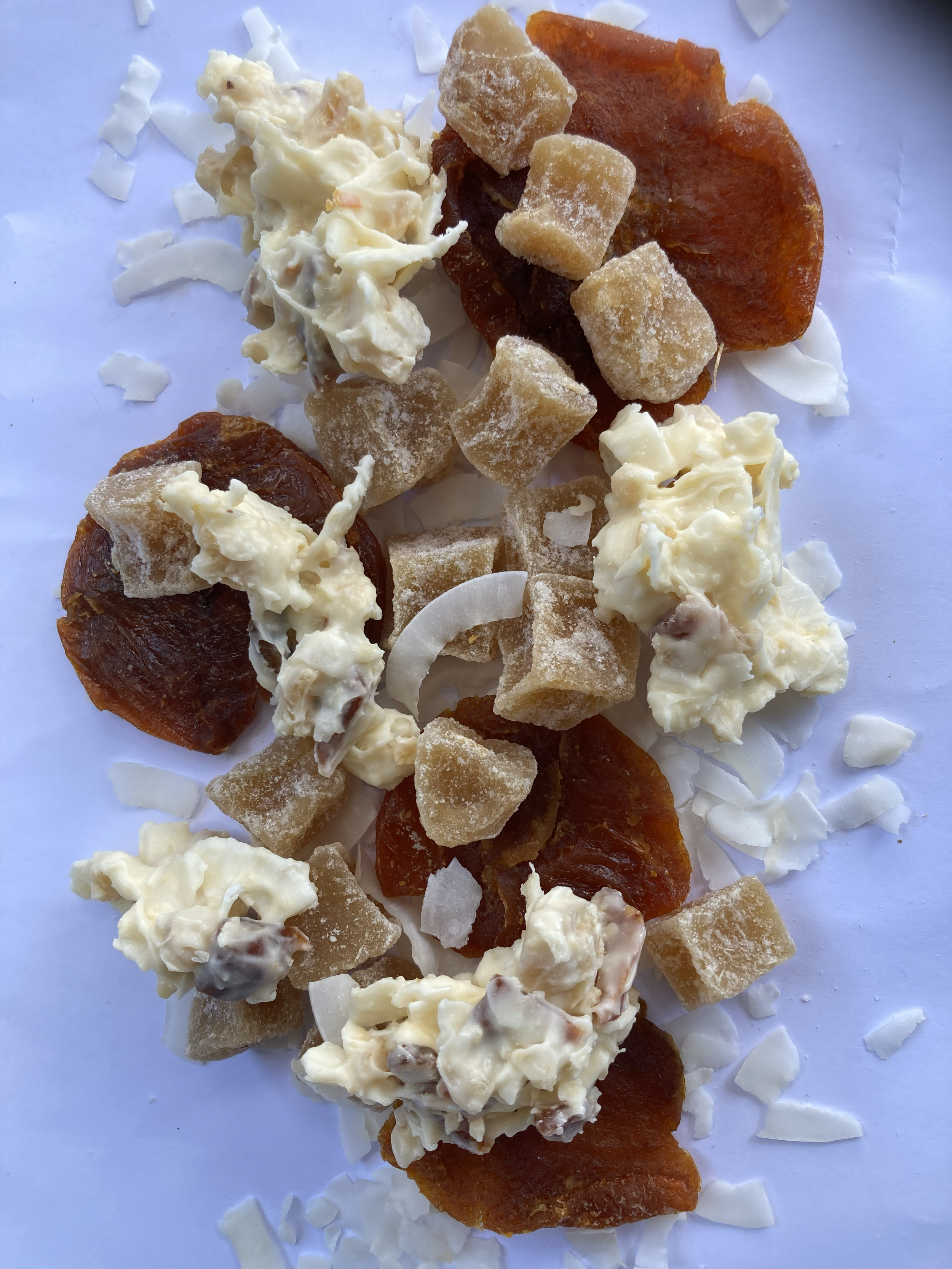 White Choc Ginger Persimmon Coconut Cluster 130g