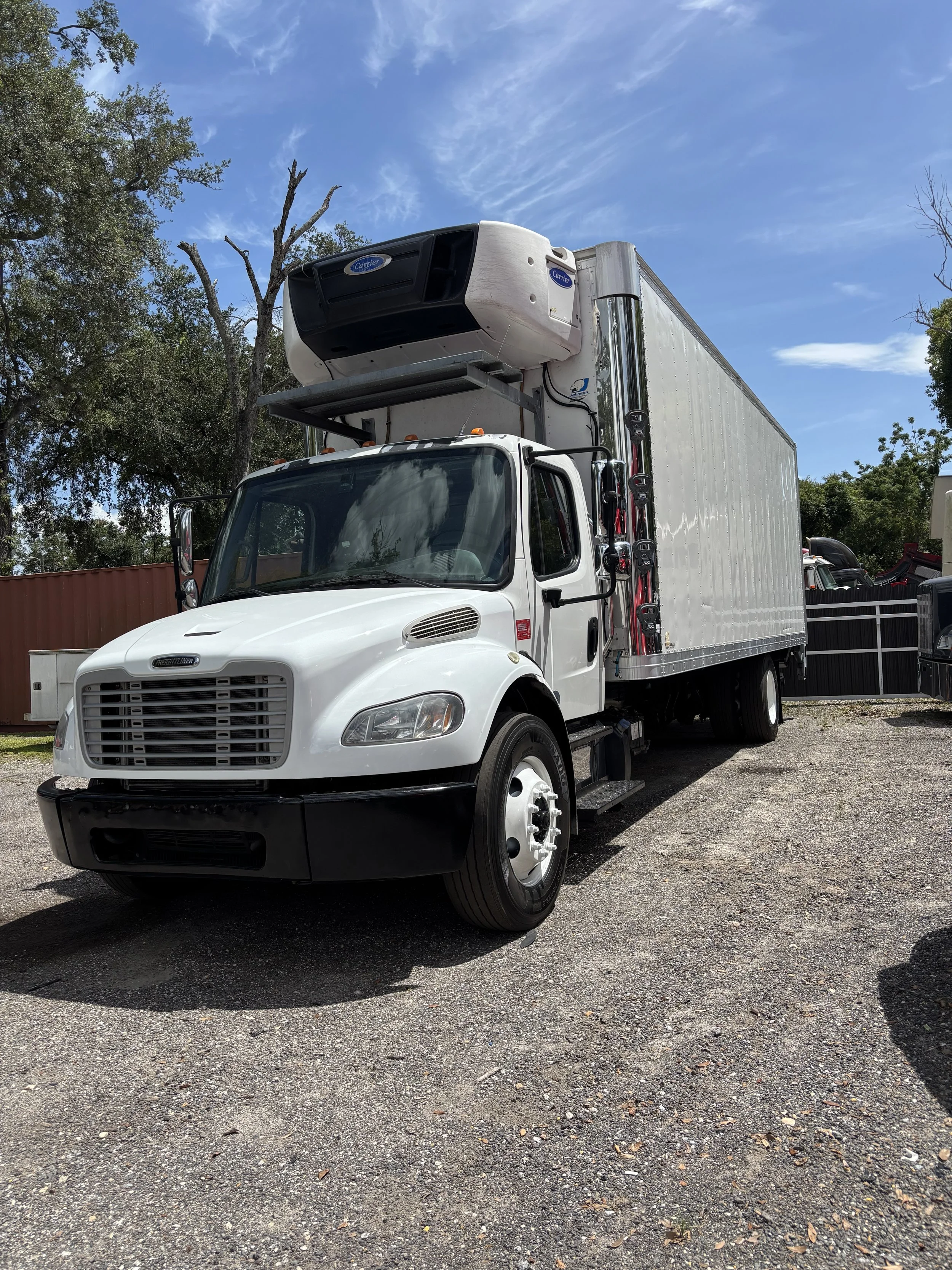 2016 FRIGHTLINER M2