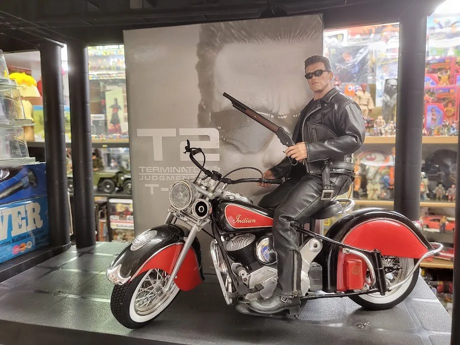 Terminator 1/6 scale figure including motorcycle