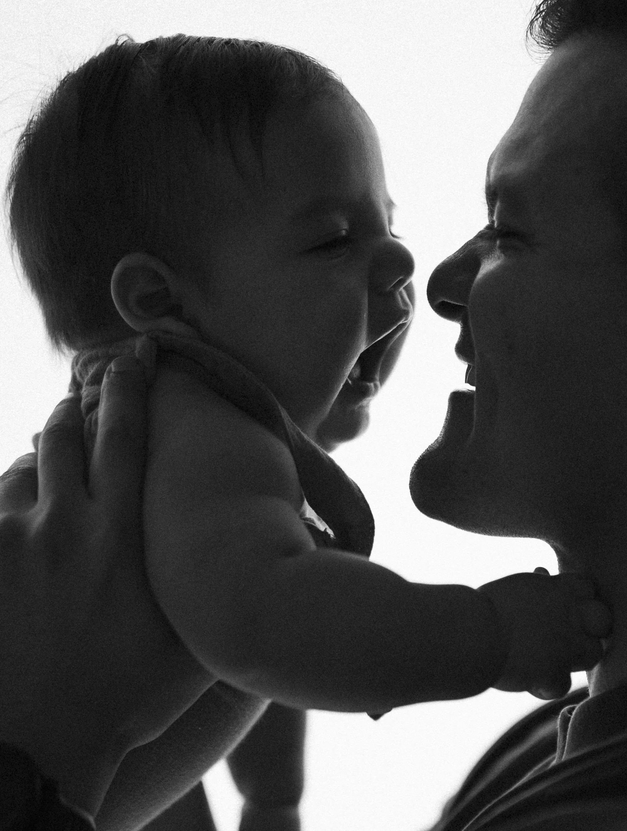 baby boy dad milestone session 6 months