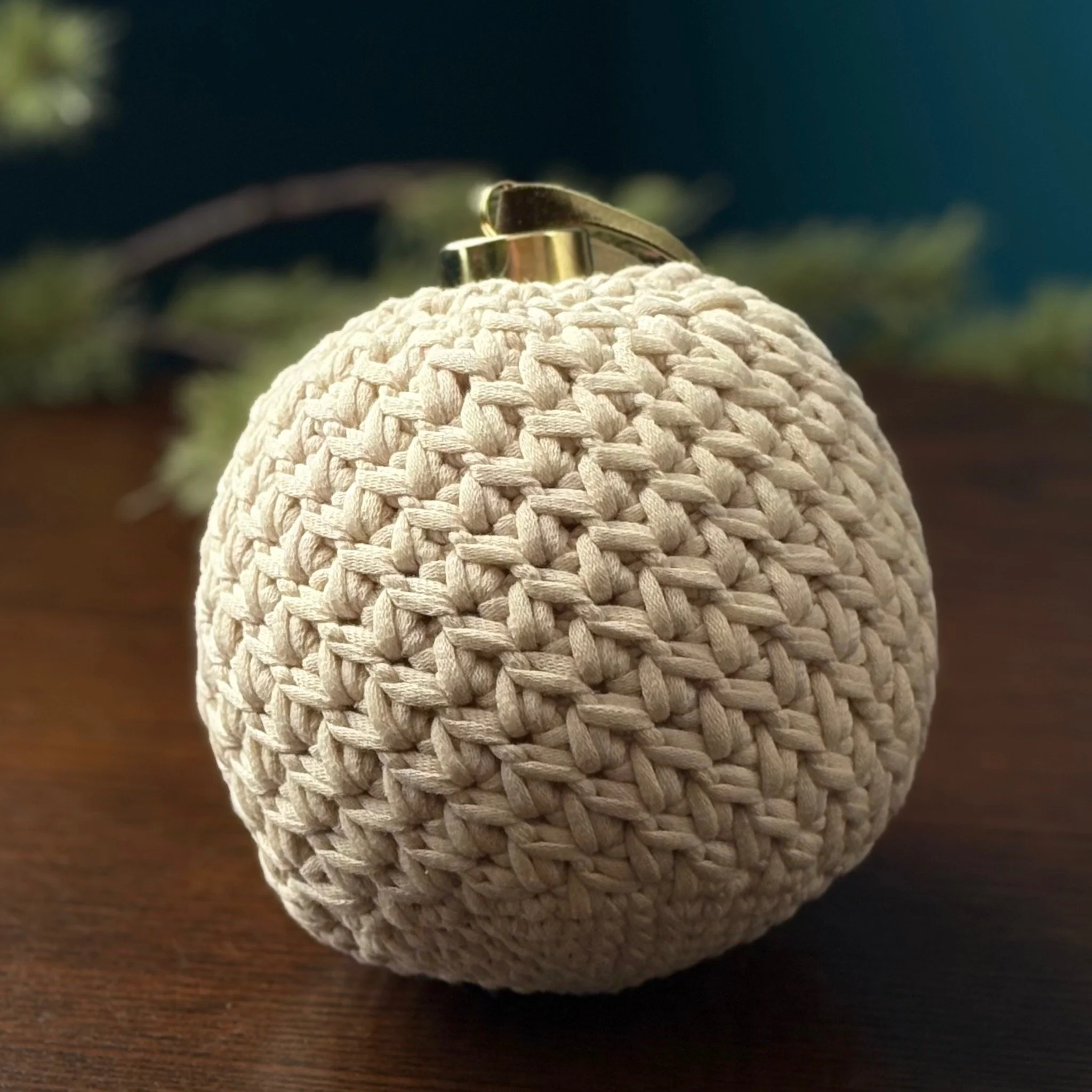 Grand Pinecone Bauble