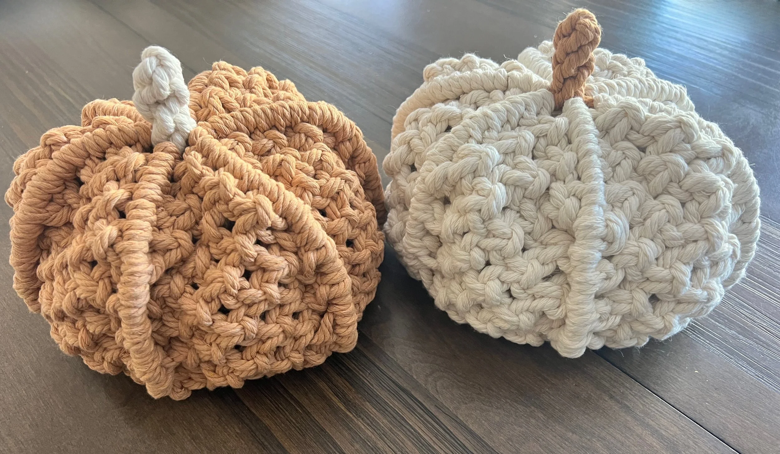 macrame pumpkins.jpg