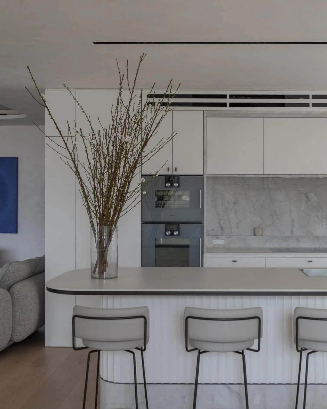 Kitchens we have designed over the years 💫
 
1️⃣Macleay St, Potts Point (2025)📸@danielgullan 
2️⃣Woolwich Residence (2021)
3️⃣Balgowlah Residence (2019)
4️⃣Bishops Ave Revival (2022)
5️⃣Lindfield New Build (2021)
 
Which is your favourite?
🩷Emily