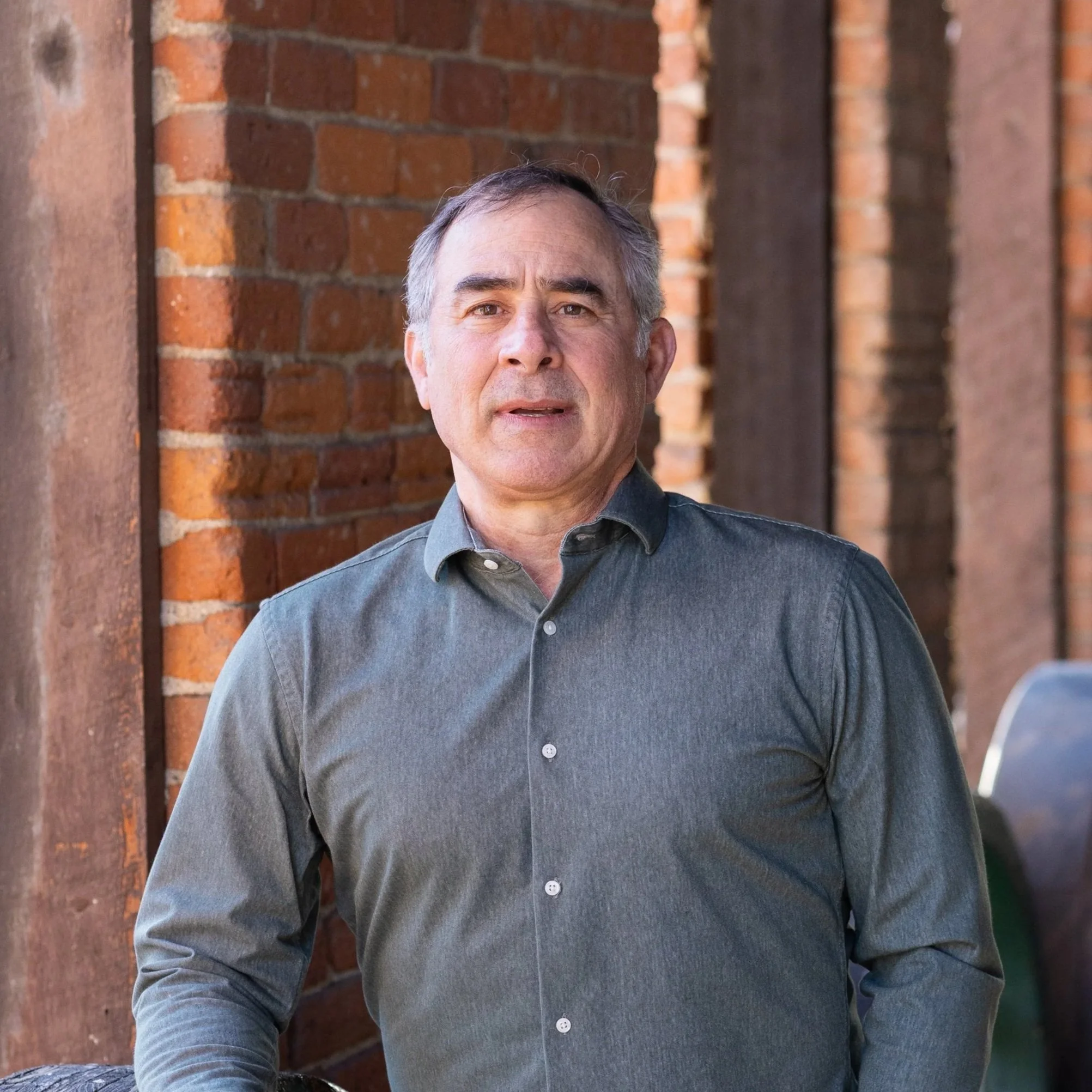 Varela Engineering & Management Principal Engineer and Vice President providing leadership in civil engineering.