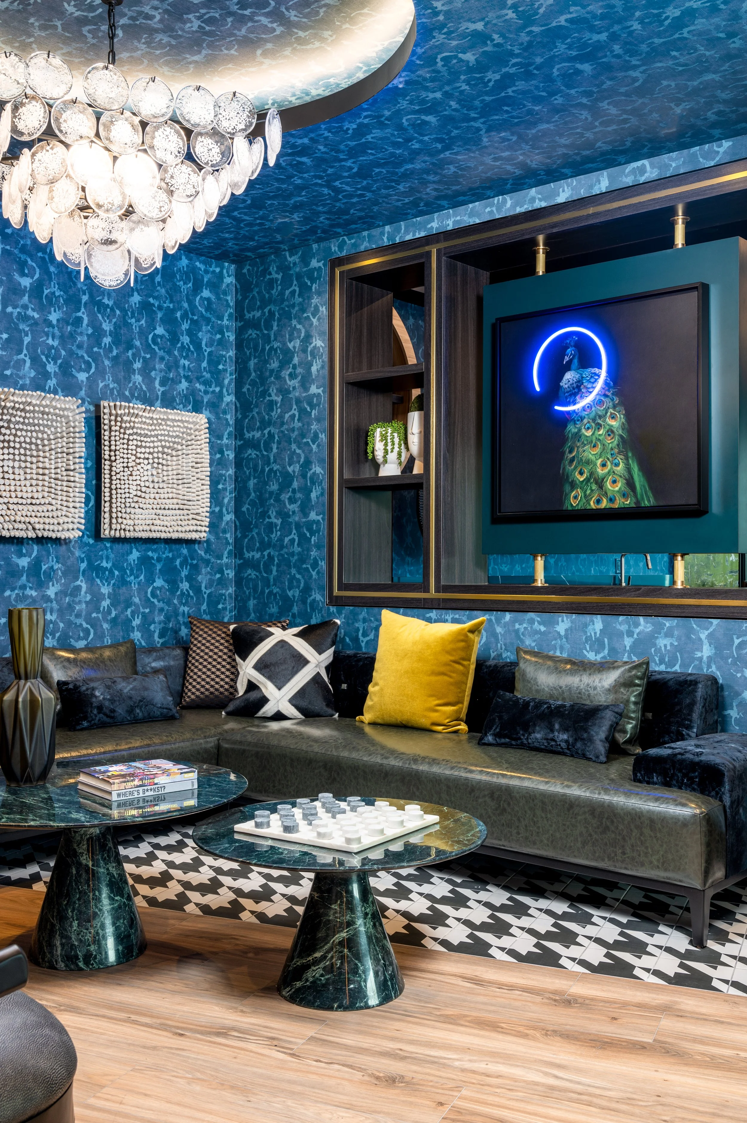 ELEVEN55 SKYLOUNGE VIP.jpg