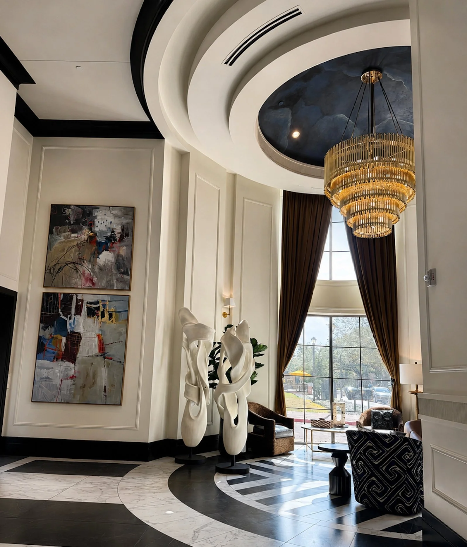 IVY HOUSTON LOBBY 2.jpg
