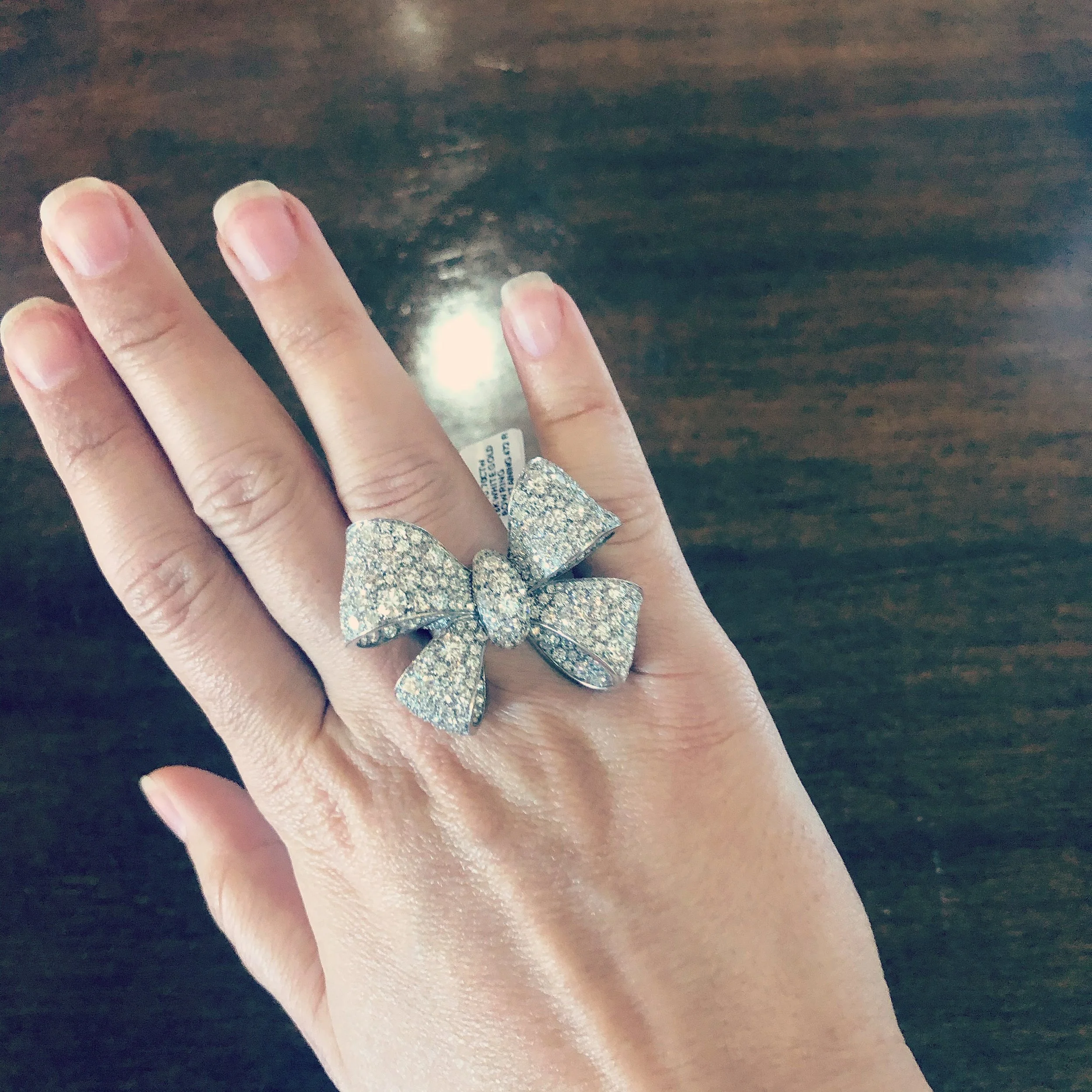 ✨ Sometimes a ring isn&rsquo;t just a ring - it&rsquo;s a whole bow-tiful mood 💎🎀 This giant diamond bow takes up my whole finger and honestly? I&rsquo;m not mad about it.

One of my favorite tricks: go stroll through jewelry stores, try on everyth