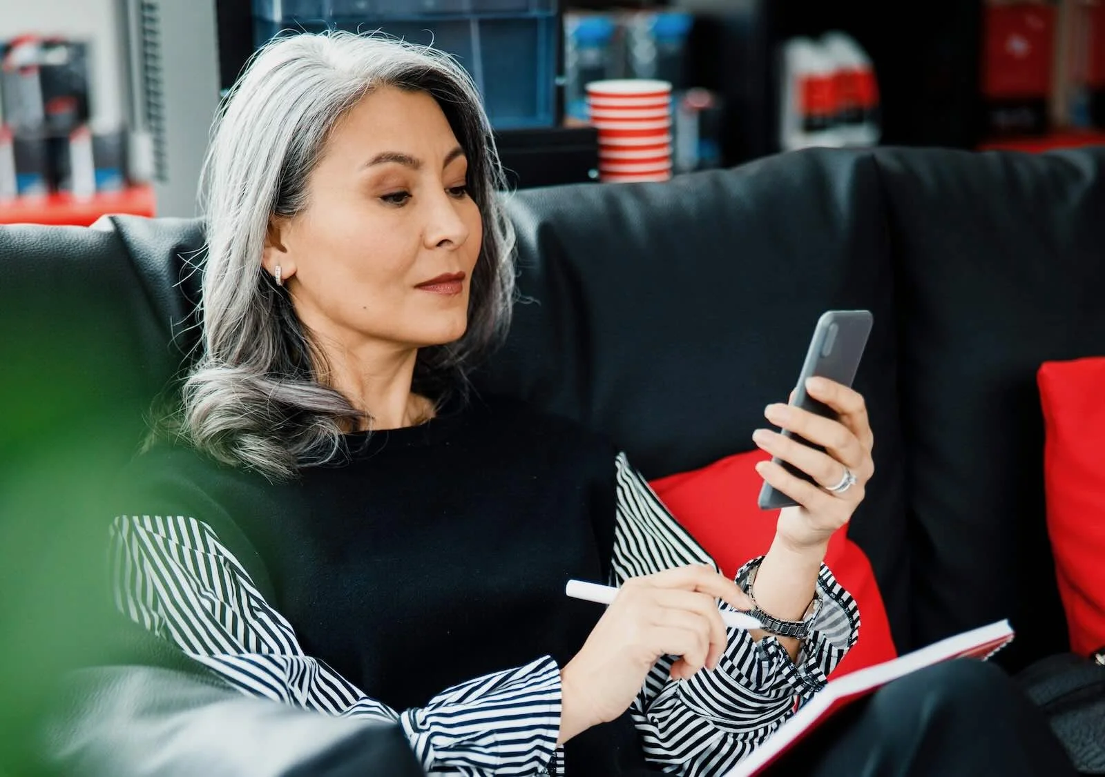 How to Maintain Gray Hair After Blending (Without Purple Shampoo Overload)