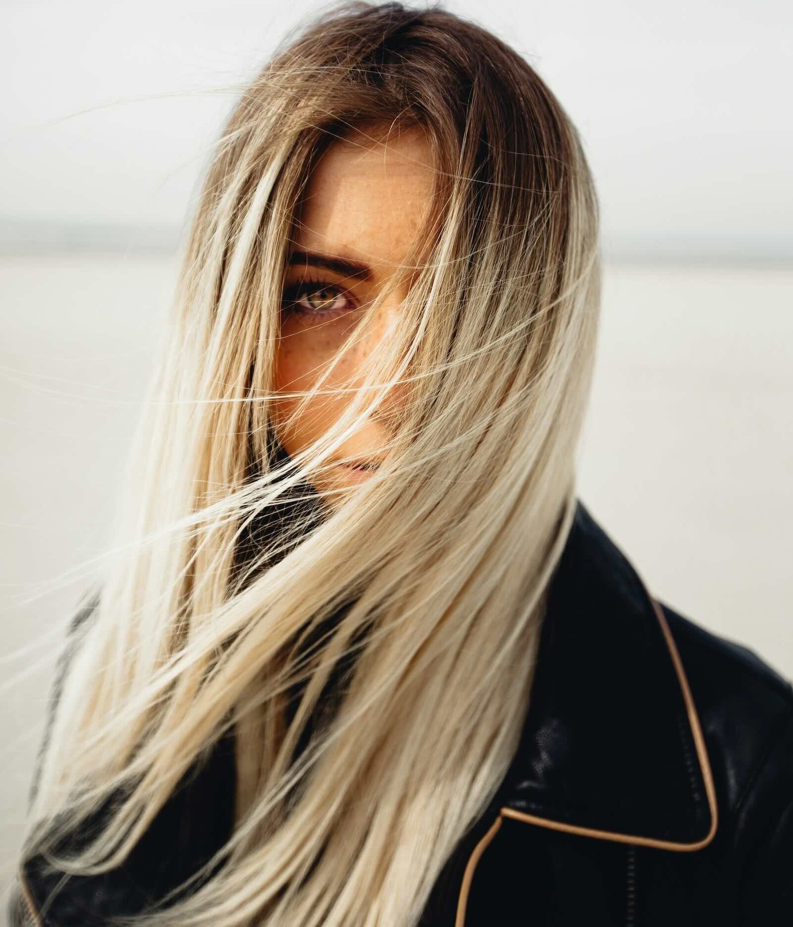 Balayage vs Highlights: Which Is Better for Low-Maintenance Color?