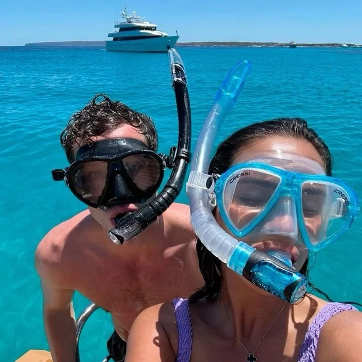 Get ready for your next adventure with a snorkeling mask 🤿