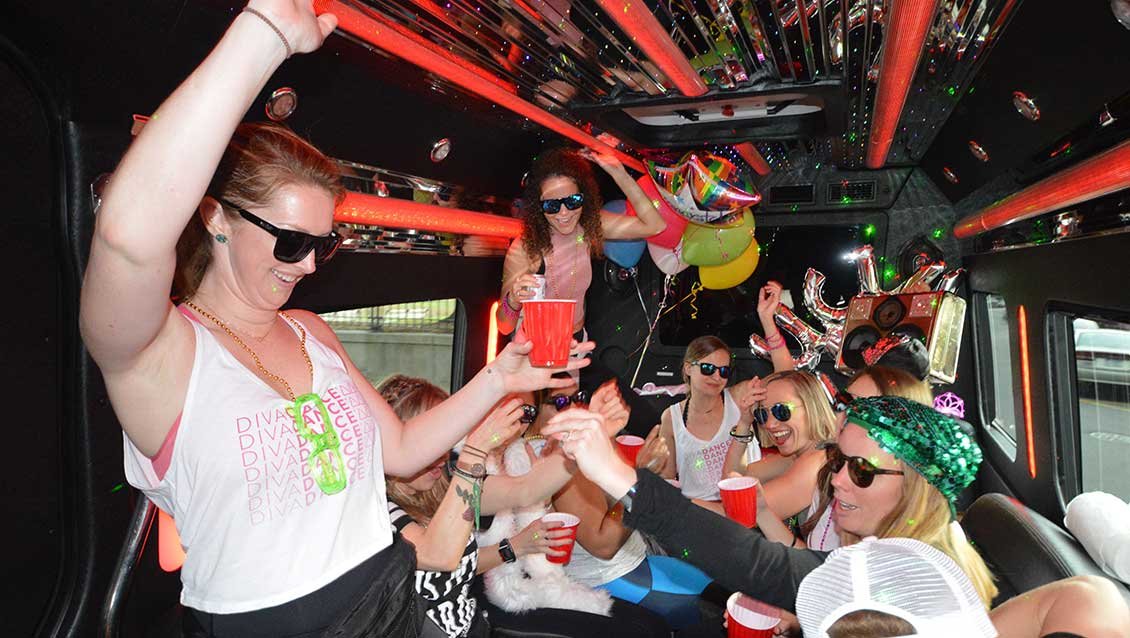 Party Bus Crash Out (Member "late night")