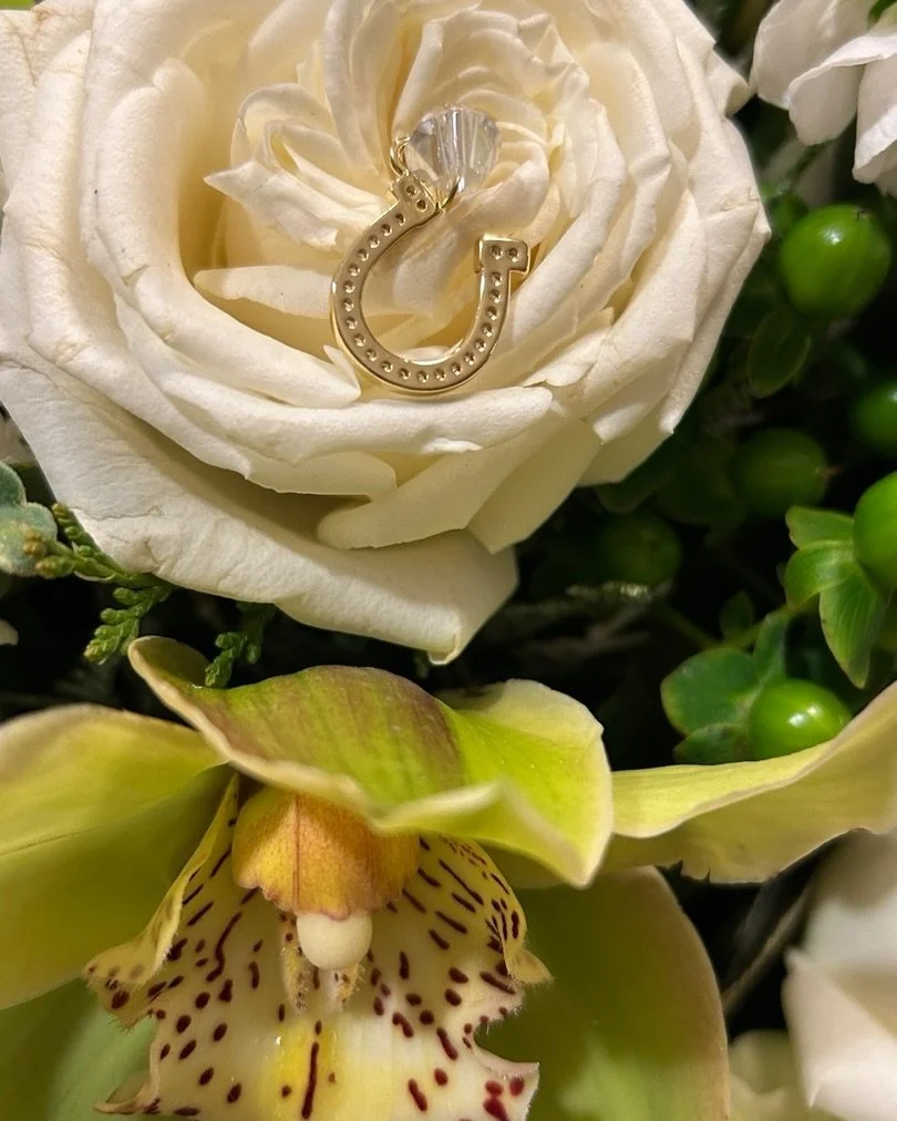 Serene florals that celebrate the beauty of green. #cymbidium  #hydrangealove  #stlflorist